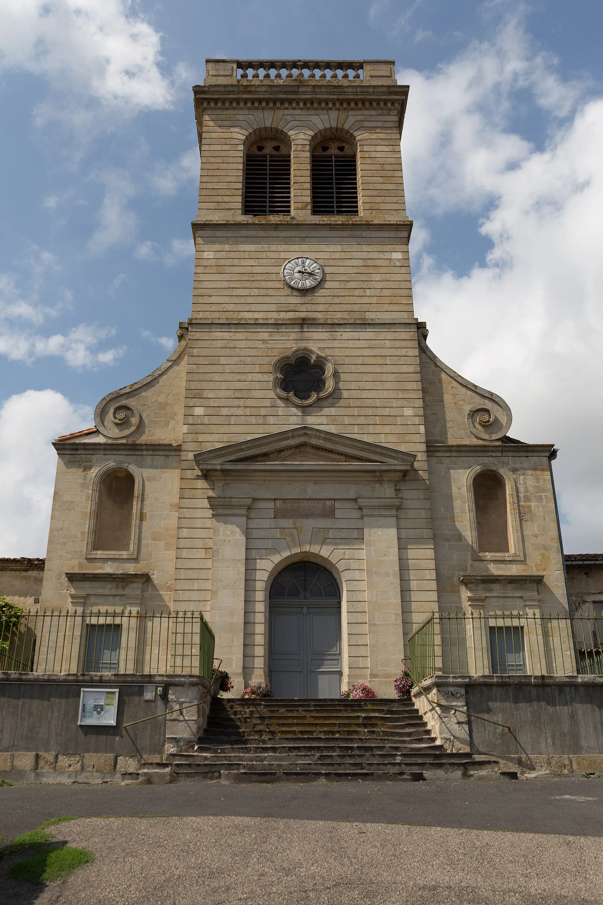 Photo showing: Église de la Nativité-de-Saint-Jean-Baptiste à Moissat-Haut.