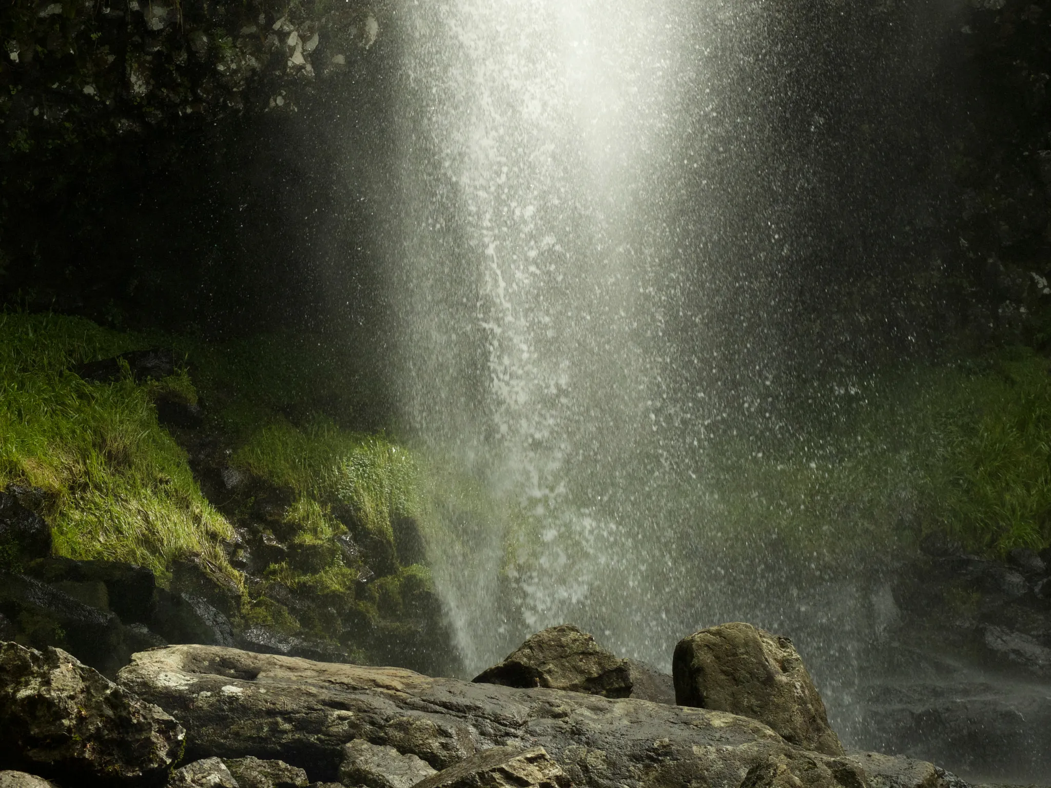 Photo showing: 500px provided description: Faillitoux's Waterfall, in the french Massif Central

La Cascade du Faillitoux, dans le Cantal (Massif central) : un peu plus de 50m ? pix d'une belle falaise ! [#France ,#Water ,#Waterfall ,#Cascade ,#Natural light ,#Eau ,#Lumi?re naturelle ,#Sans retouche]