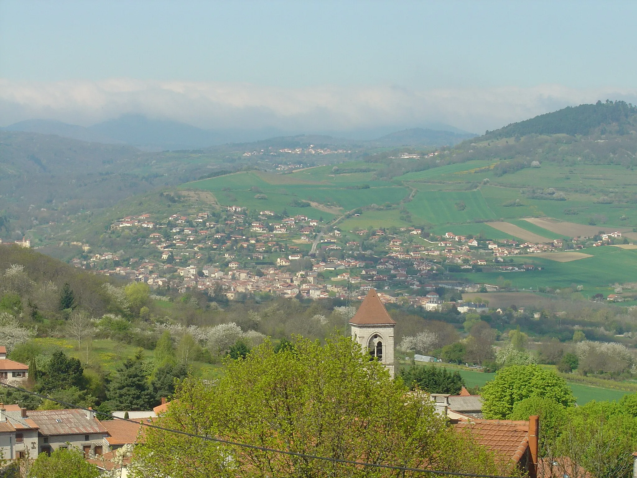 Photo showing: Vue générale de Chanonat depuis la table d'orientation de Le Crest.
Auvergne- Puy-de-Dôme