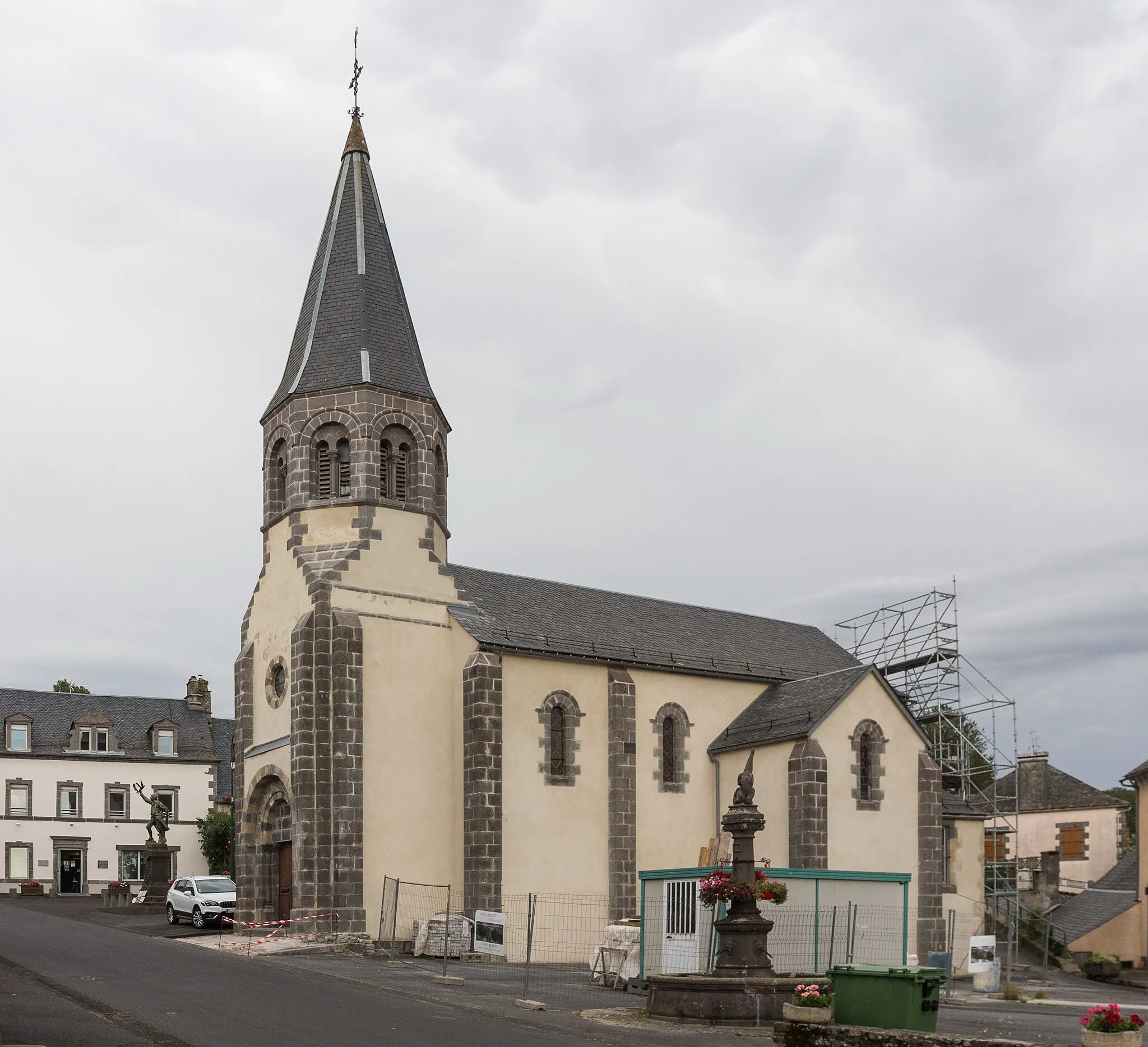 Photo showing: Église Sainte-Anne de Montboudif.