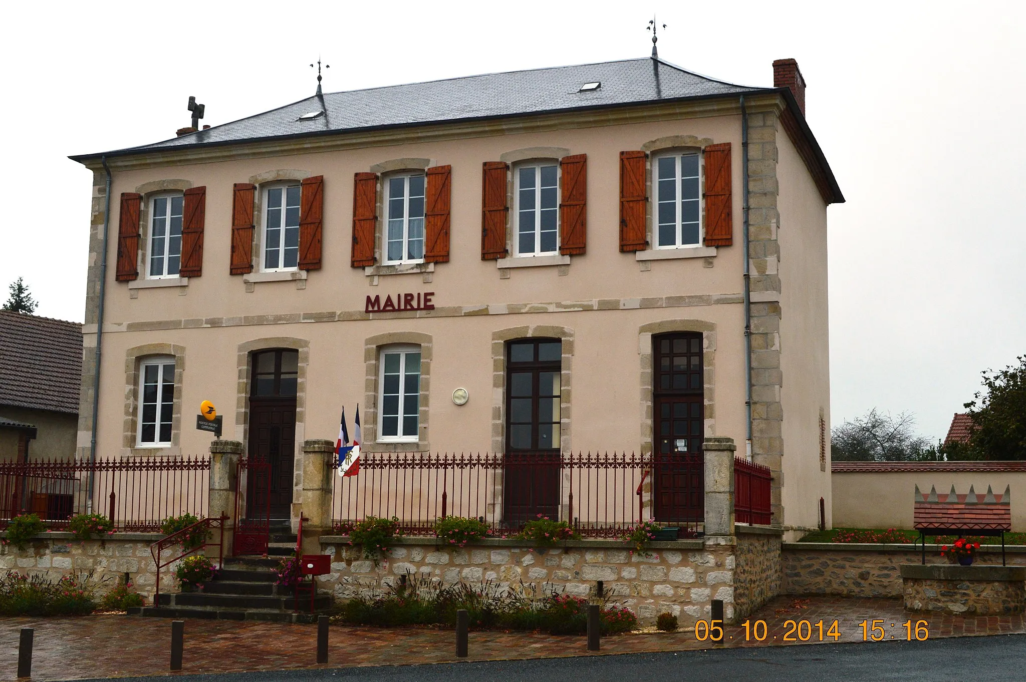 Photo showing: The Town Hall