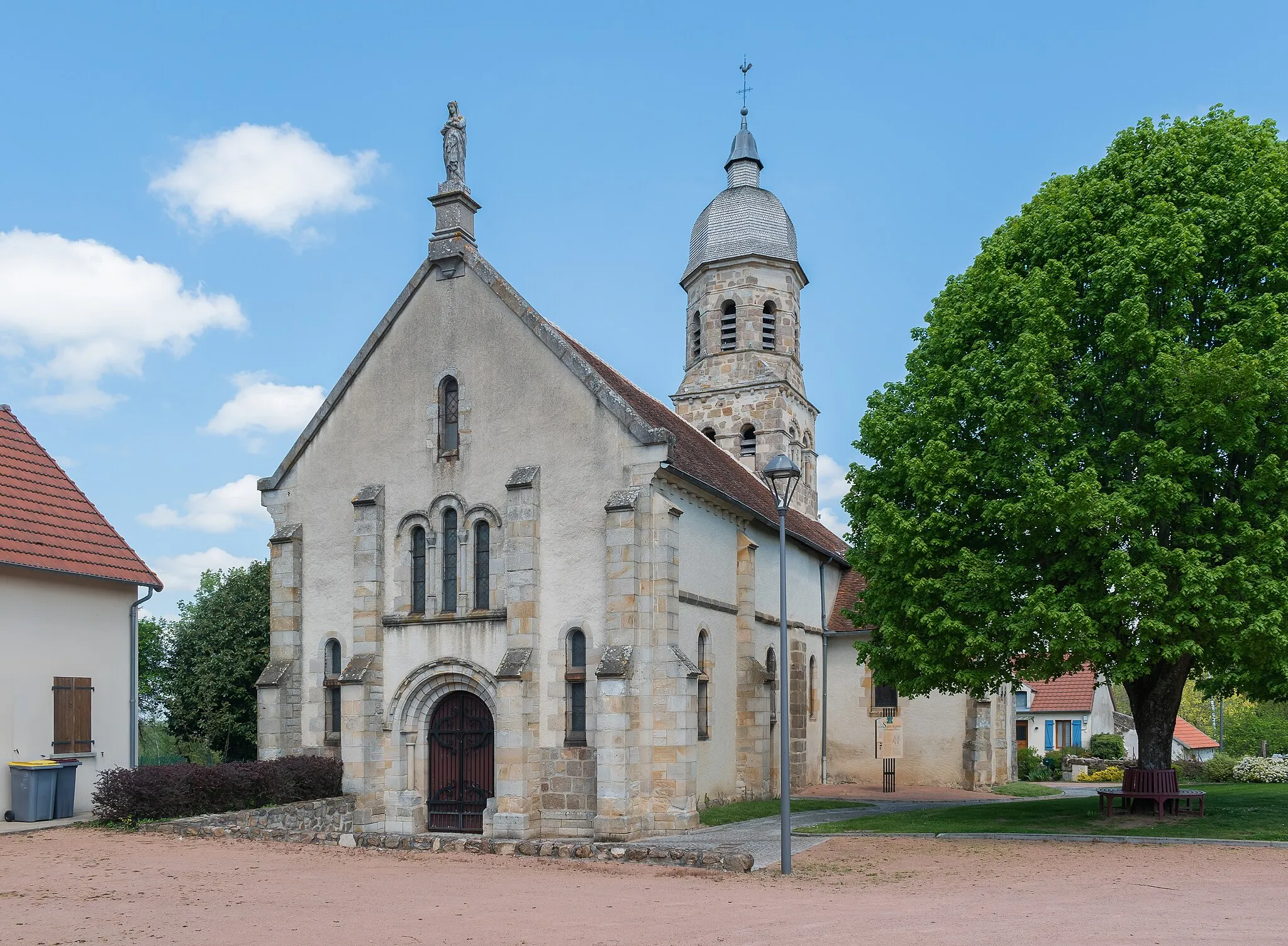 Photo showing: Saint Aignan church in Beaune-d'Allier, Allier, France