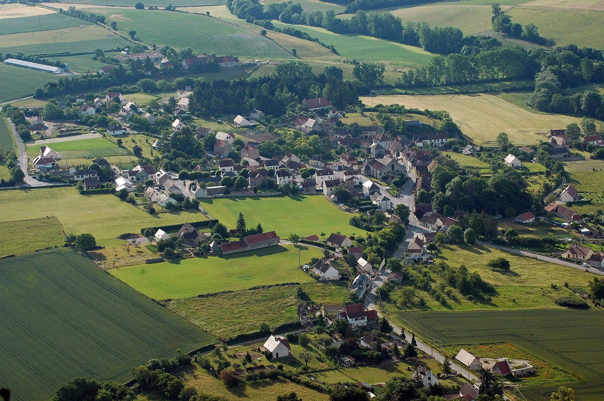 Photo showing: Aerial view of Besson, Allier, France.