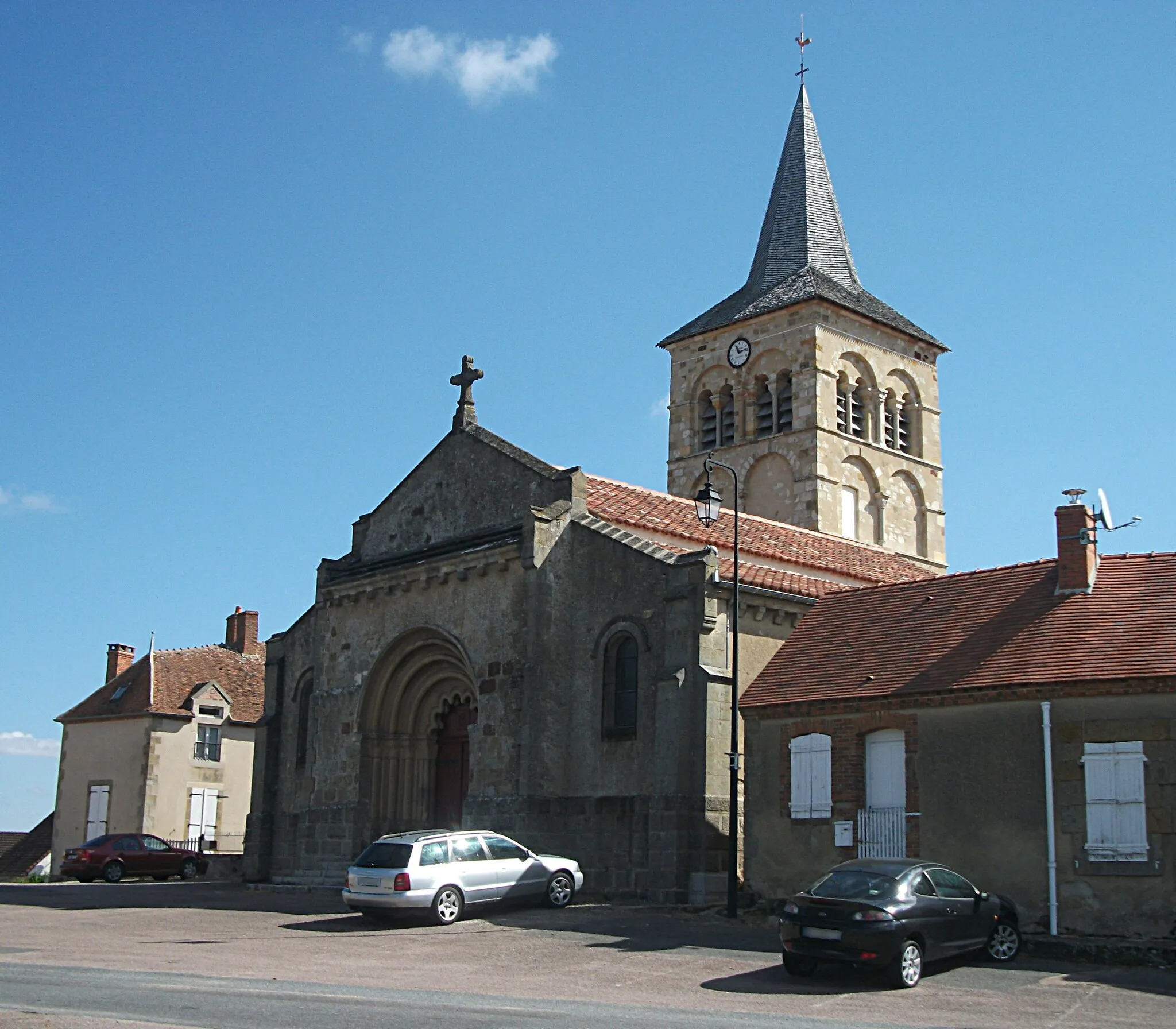 Photo showing: Church of Bizeneuille, Allier, Auvergne-Rhône-Alpes, France. [16697]