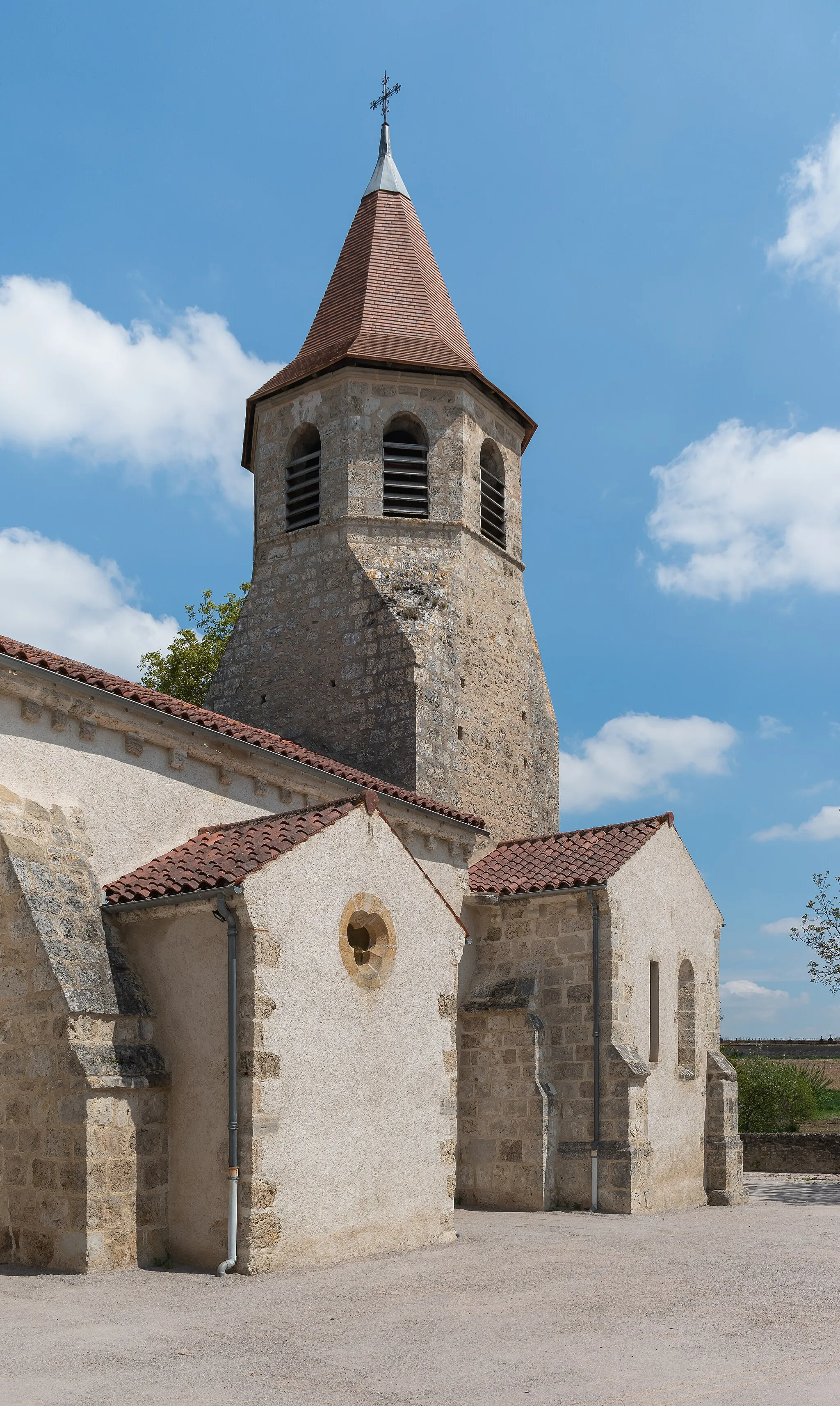 Photo showing: Saint Bartholomew church in Cesset, Allier, France