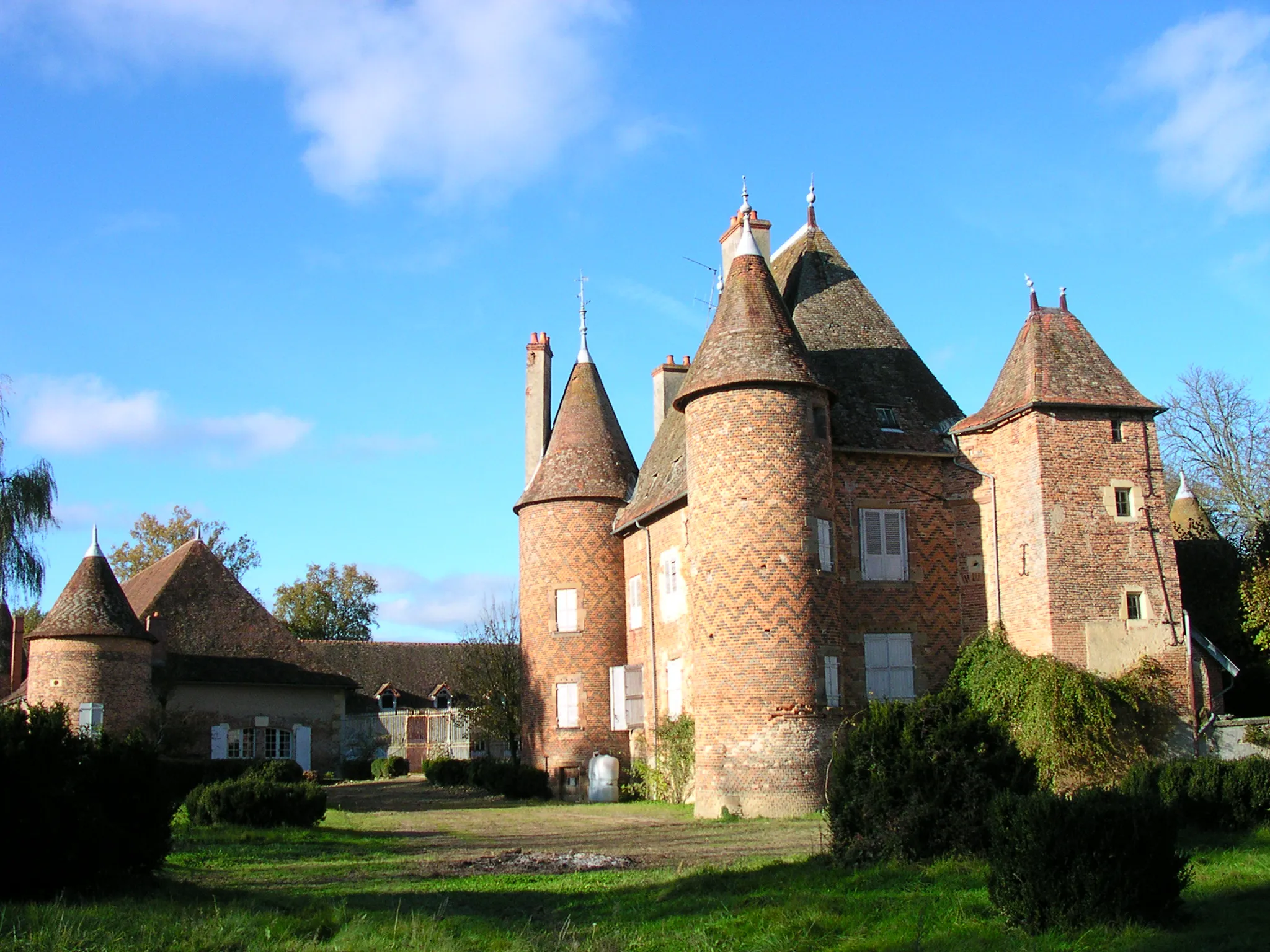Photo showing: Le château de la Cour à Chapeau, Allier