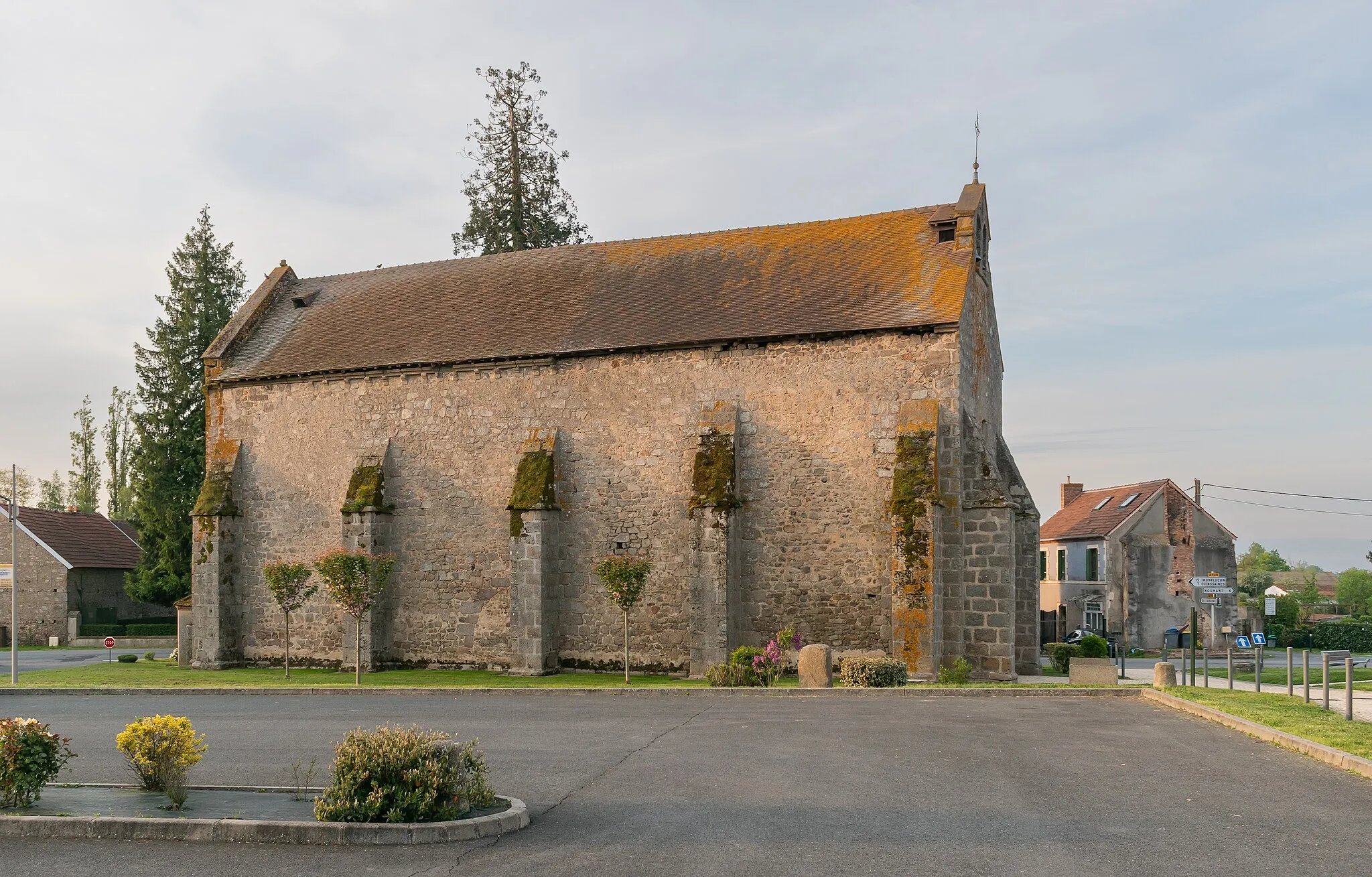 Photo showing: Saint John the Baptist church in Lamaids, Allier, France