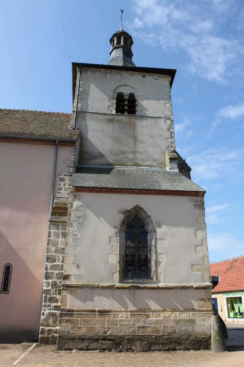 Photo showing: Le Veurdre (03) église St Hippolyte