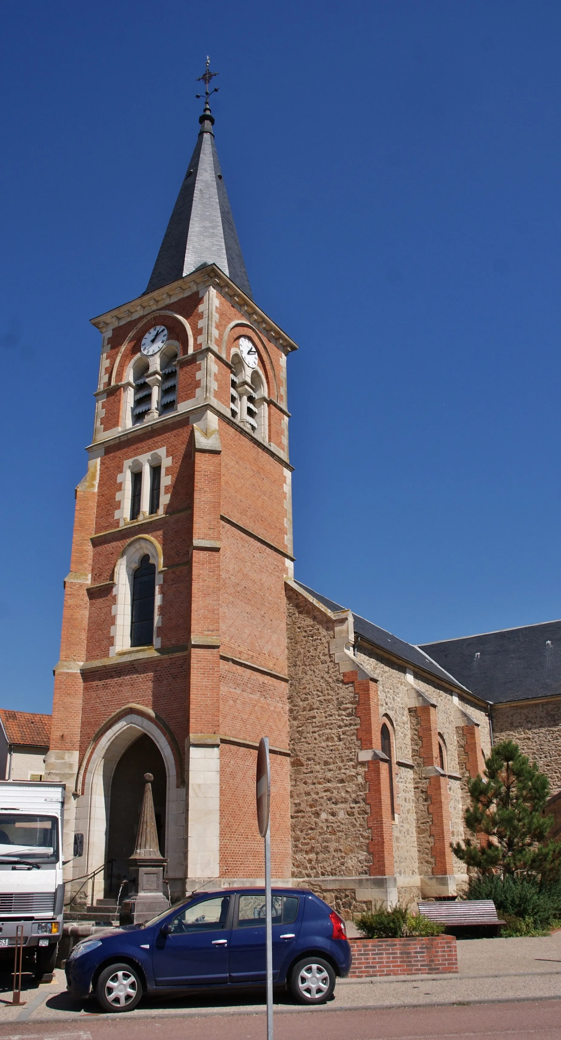 Photo showing: église St Cyr et Ste Juliette