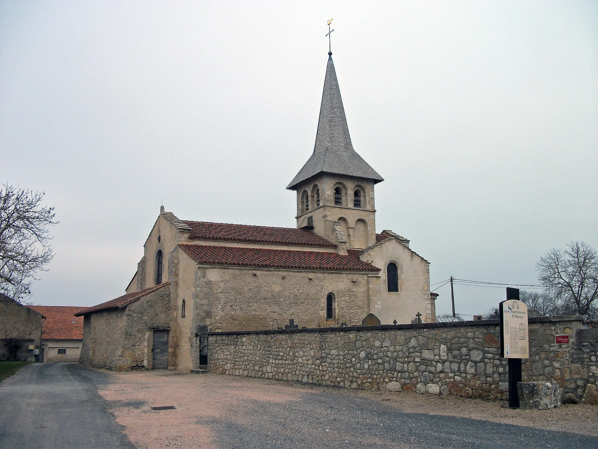 Photo showing: Saint-Saturnin church in Mazerier, Allier [10525]