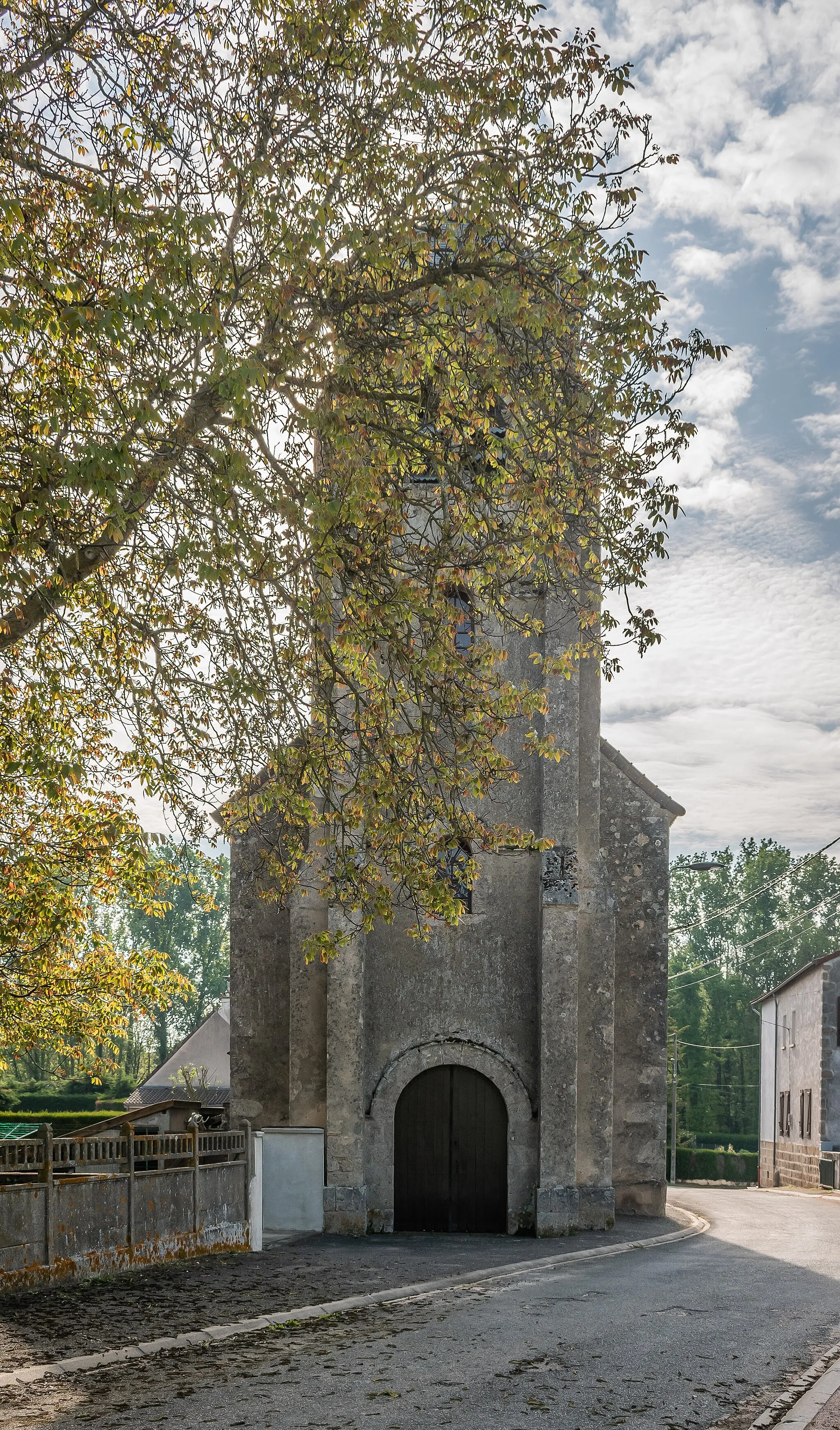 Photo showing: Saint Peter church in Périgny, Allier, France