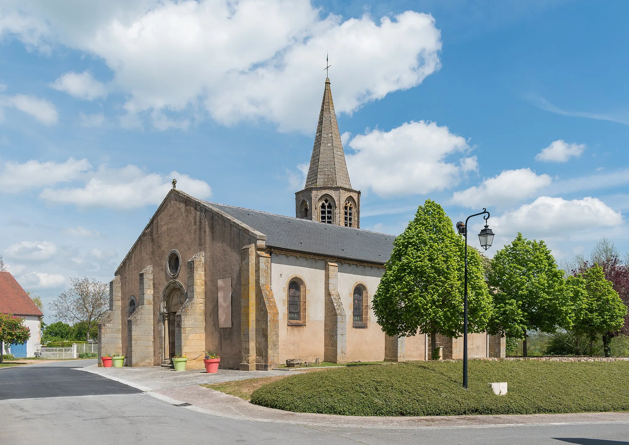 Photo showing: This building is inscrit au titre des monuments historiques de la France. It is indexed in the base Mérimée, a database of architectural heritage maintained by the French Ministry of Culture, under the reference PA00093289 .