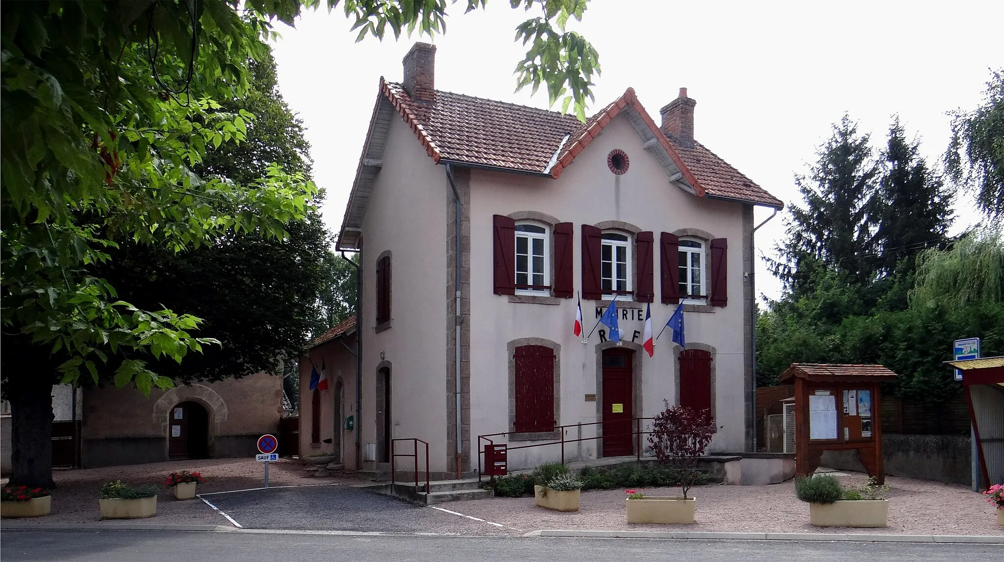 Photo showing: Mairie de Servilly, Allier, France.