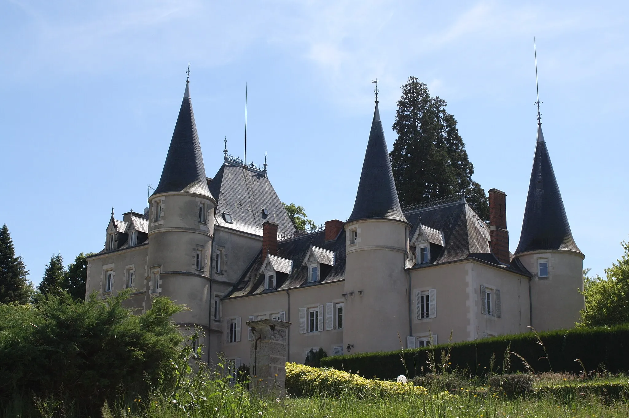 Photo showing: Château de Saint Alyre