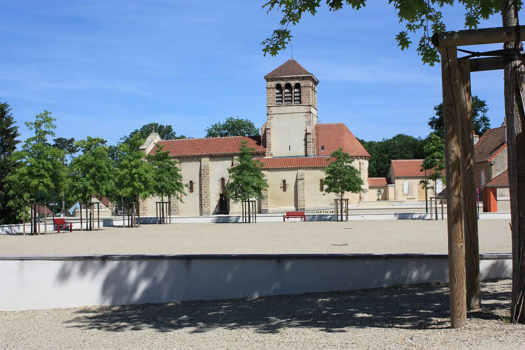 Photo showing: Église romane Sainte-Marthe et Saint-Martin des xie et xiie siècles