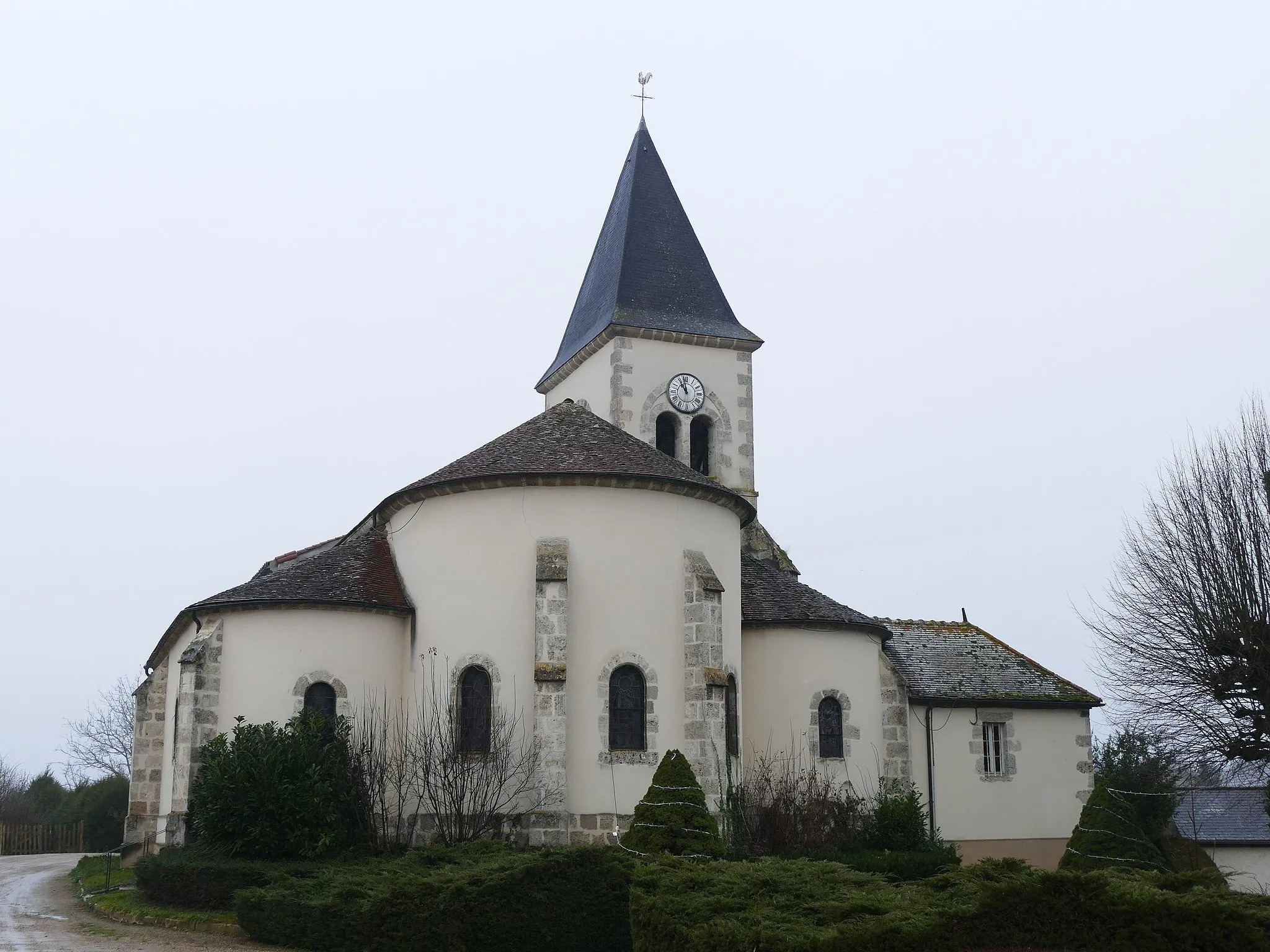 Photo showing: Saint-Maurice's church in Treteau (Allier, Auvergne, France).