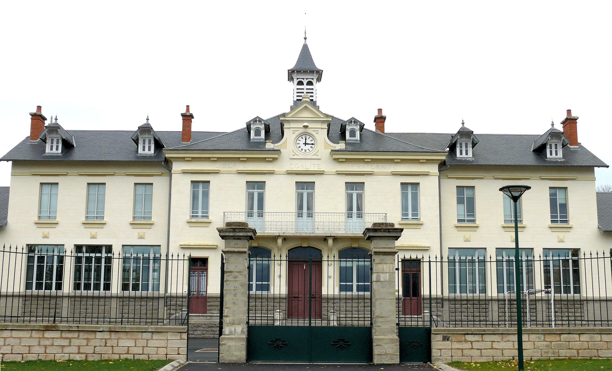 Photo showing: Tronget - Mairie