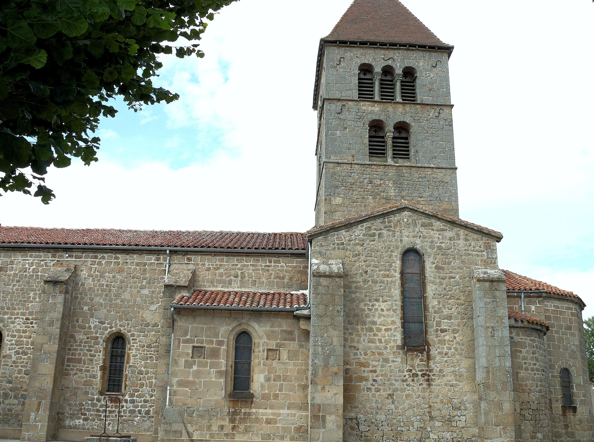 Photo showing: Rozier-Côtes-d'Aurec - Eglise Saint-Blaise