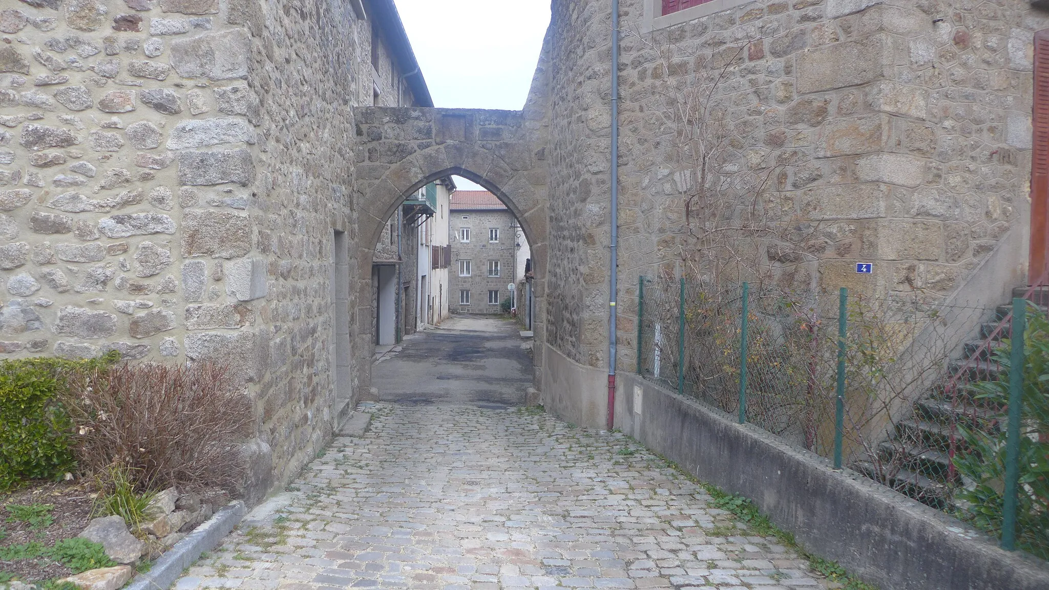 Photo showing: Vestige de l'ancienne fortification de Saint-Sauveur-en-Rue