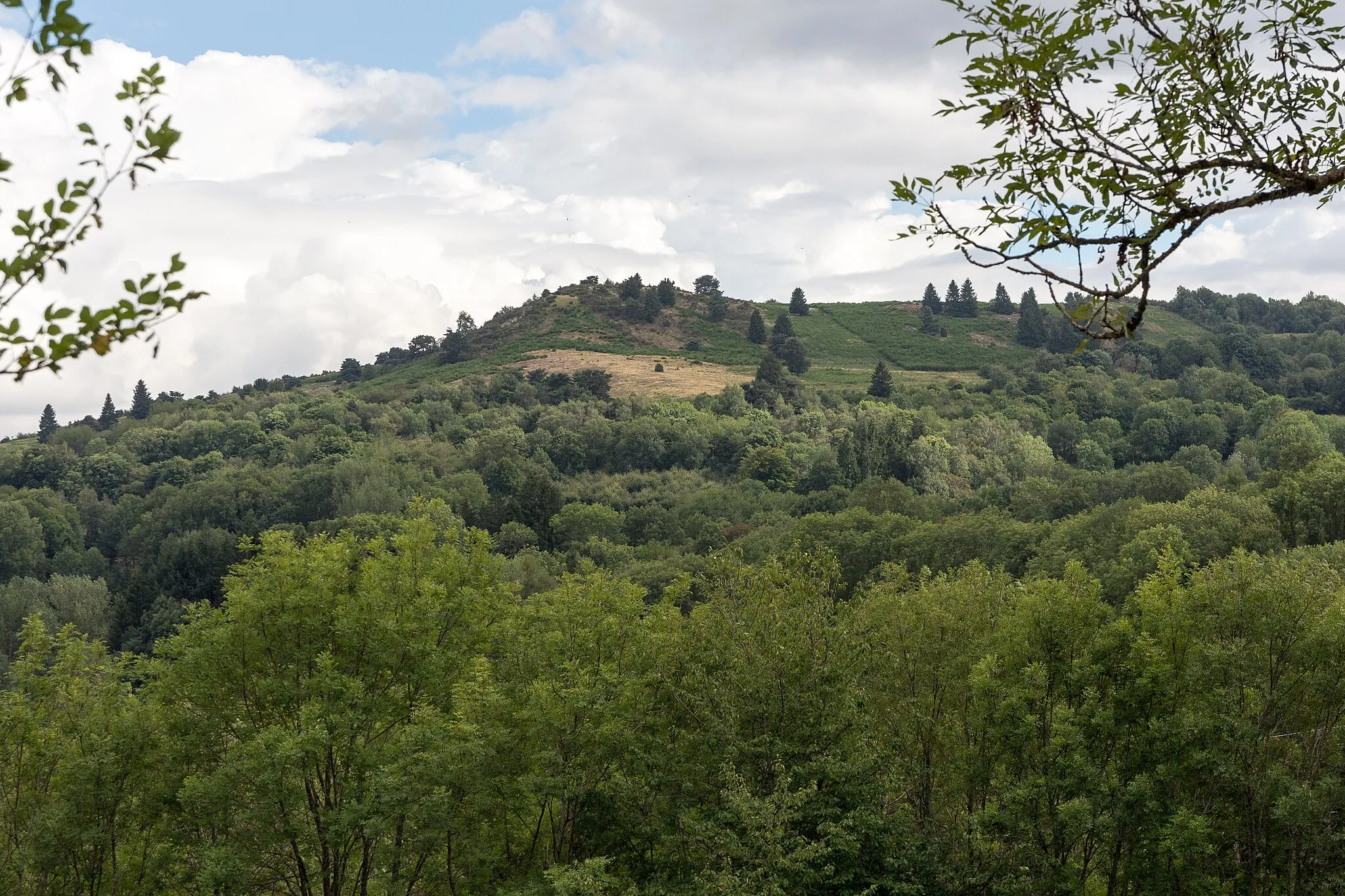 Photo showing: Le puy de Manson vu du puy de Montrodeix à Orcines.