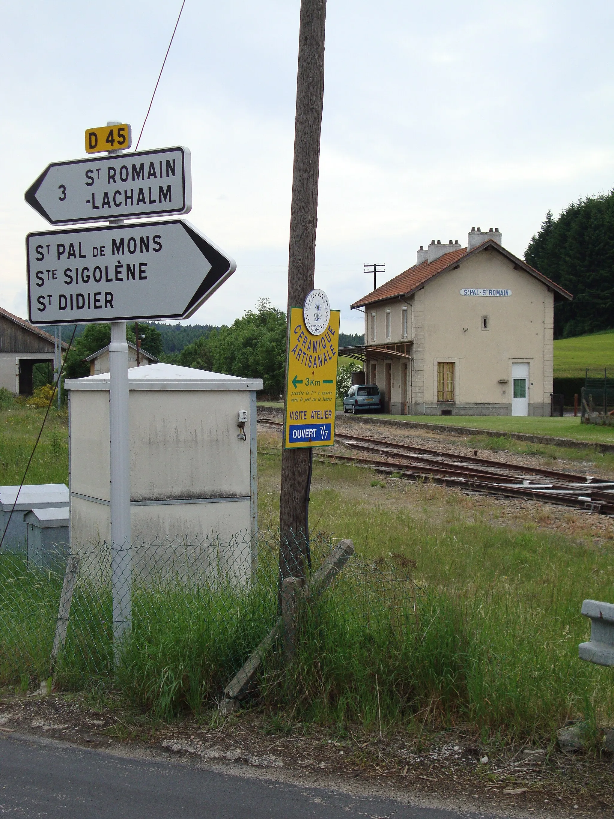 Photo showing: Gare St.Pal-de-Mons - St.Romain-Lachalm à Lichemialle (Haute-Loire, Fr)