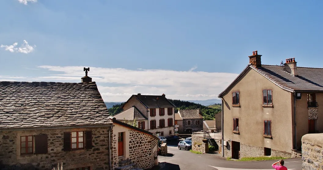 Photo showing: Le Village