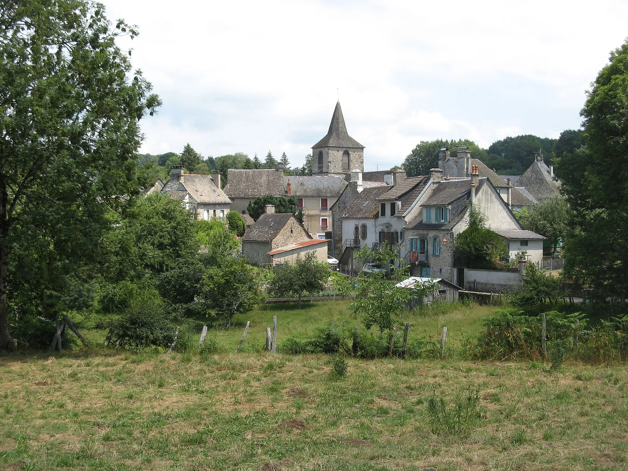 Photo showing: Chalvignac (Cantal)