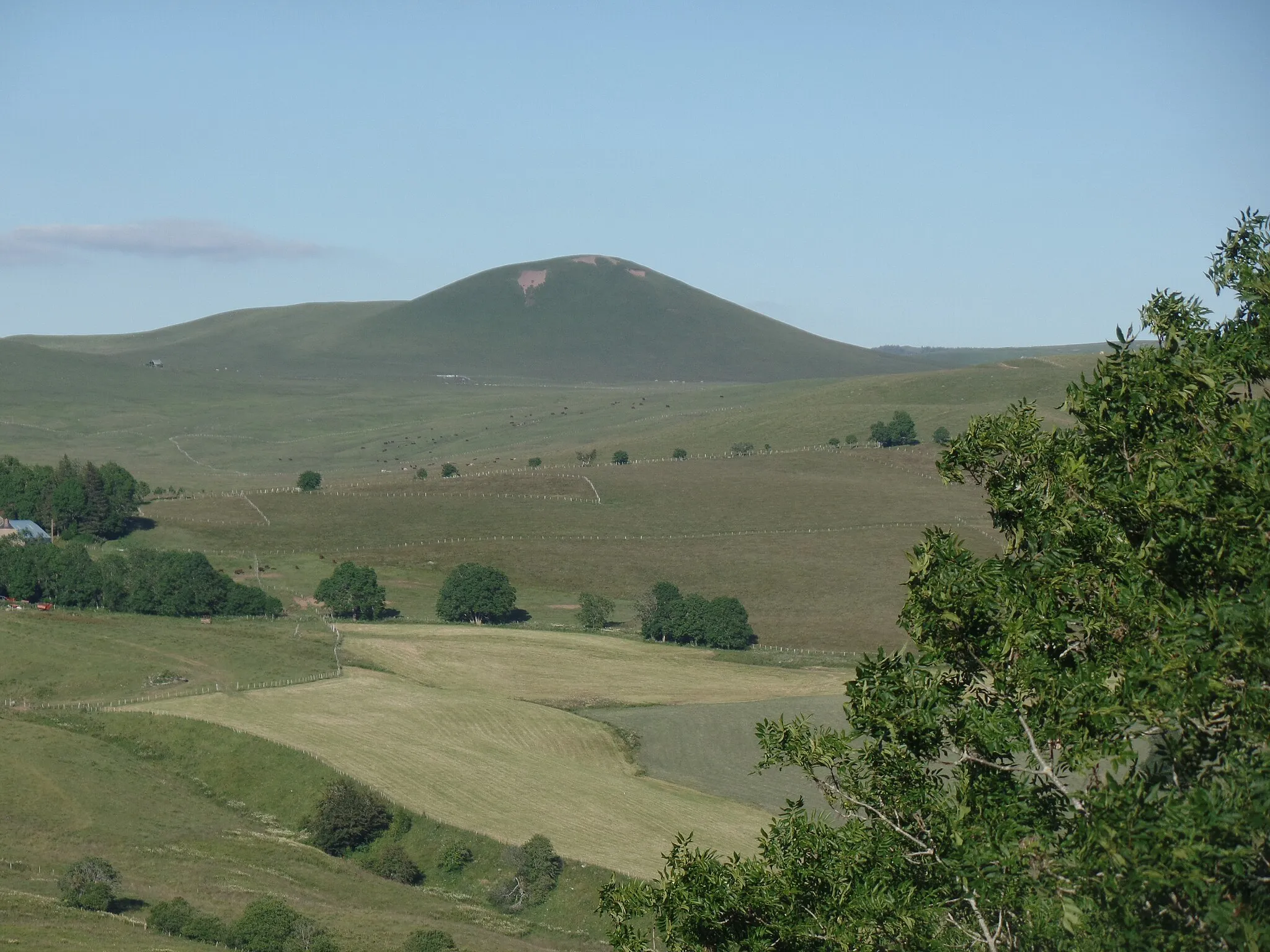 Photo showing: Le Chamaroux vu depuis Montgreleix