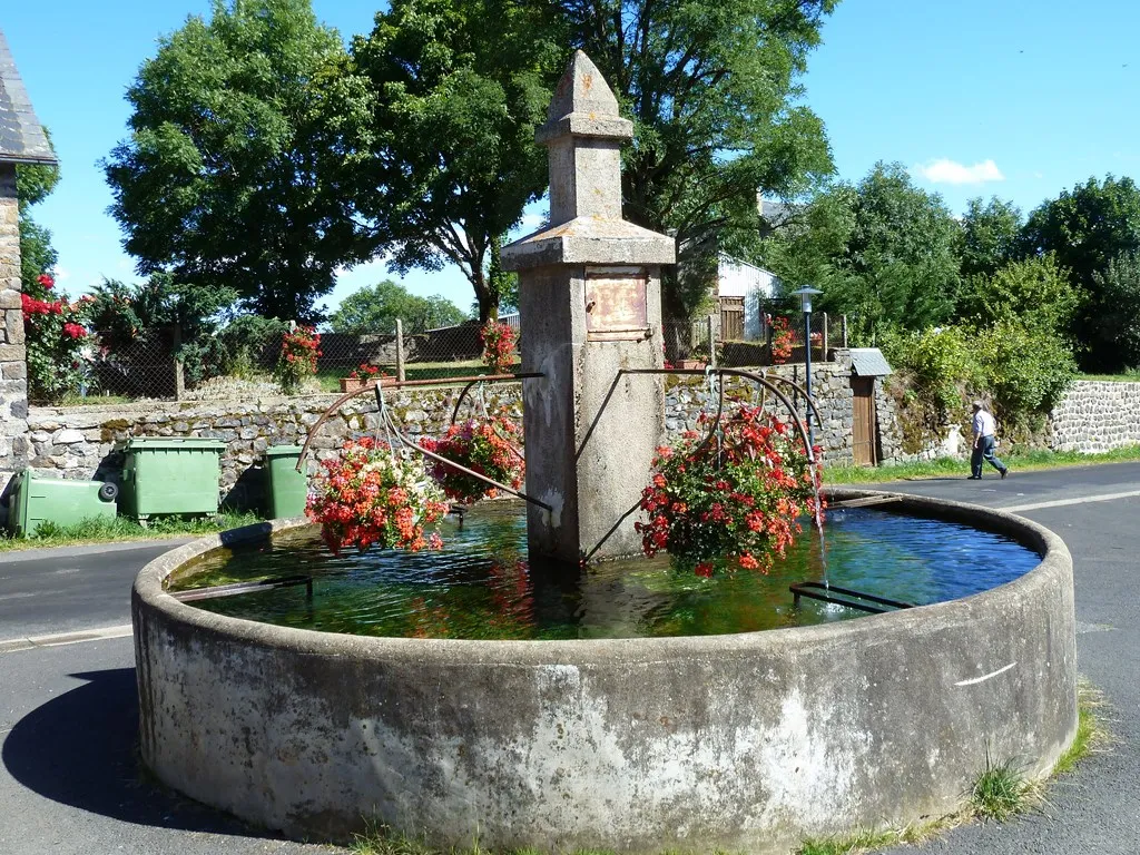 Photo showing: Village de Vèze, Cantal, France