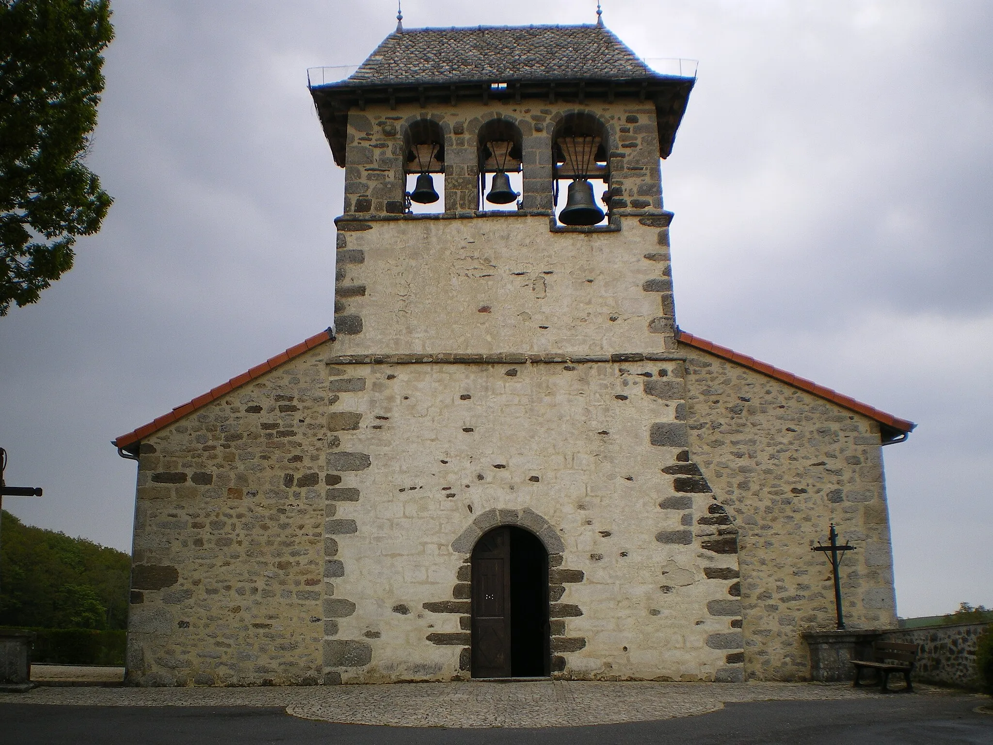 Photo showing: Saint-Saury church, Cantal, France