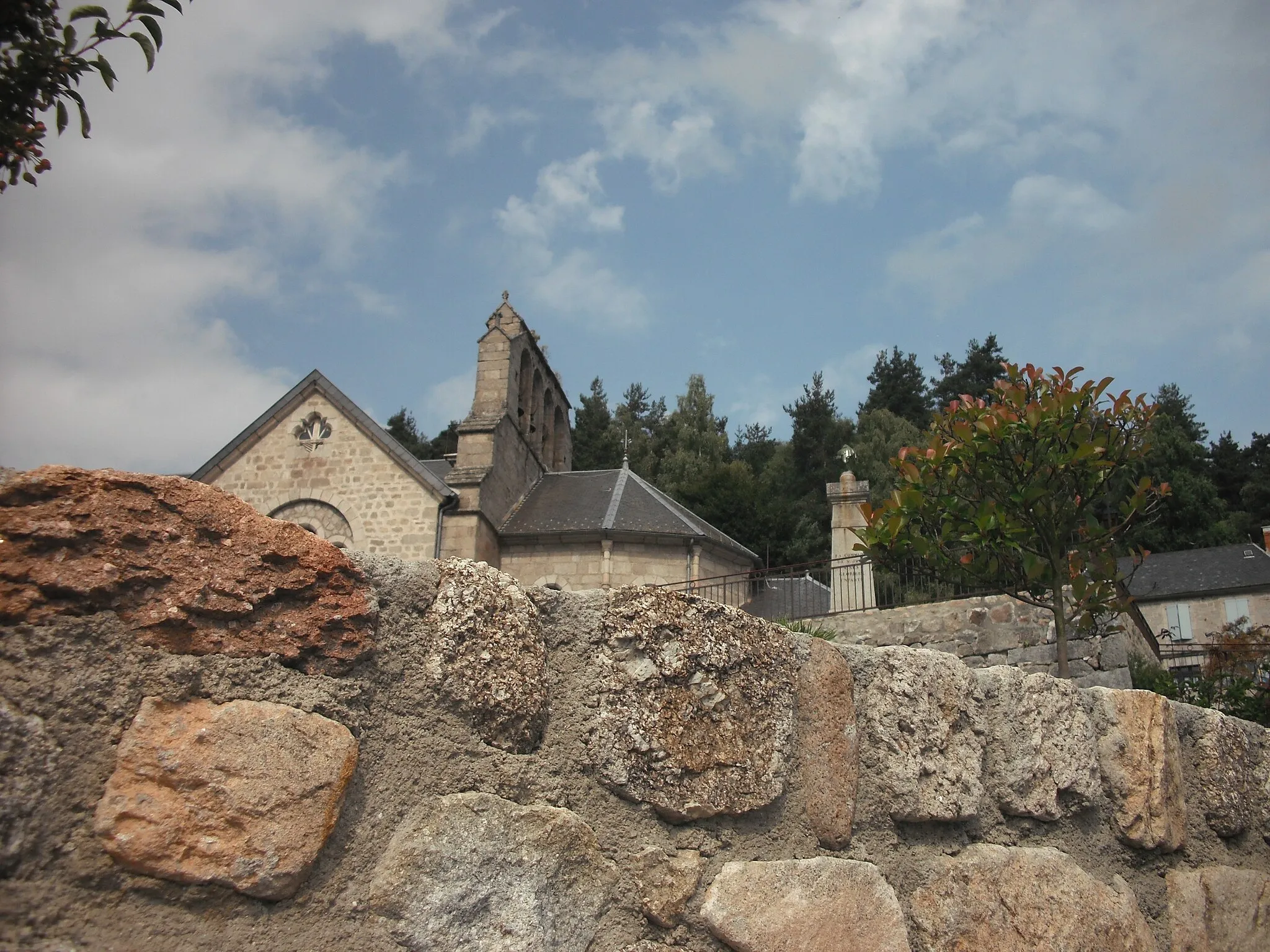 Photo showing: Église de Saint-Just (Cantal, Auvergne, France).