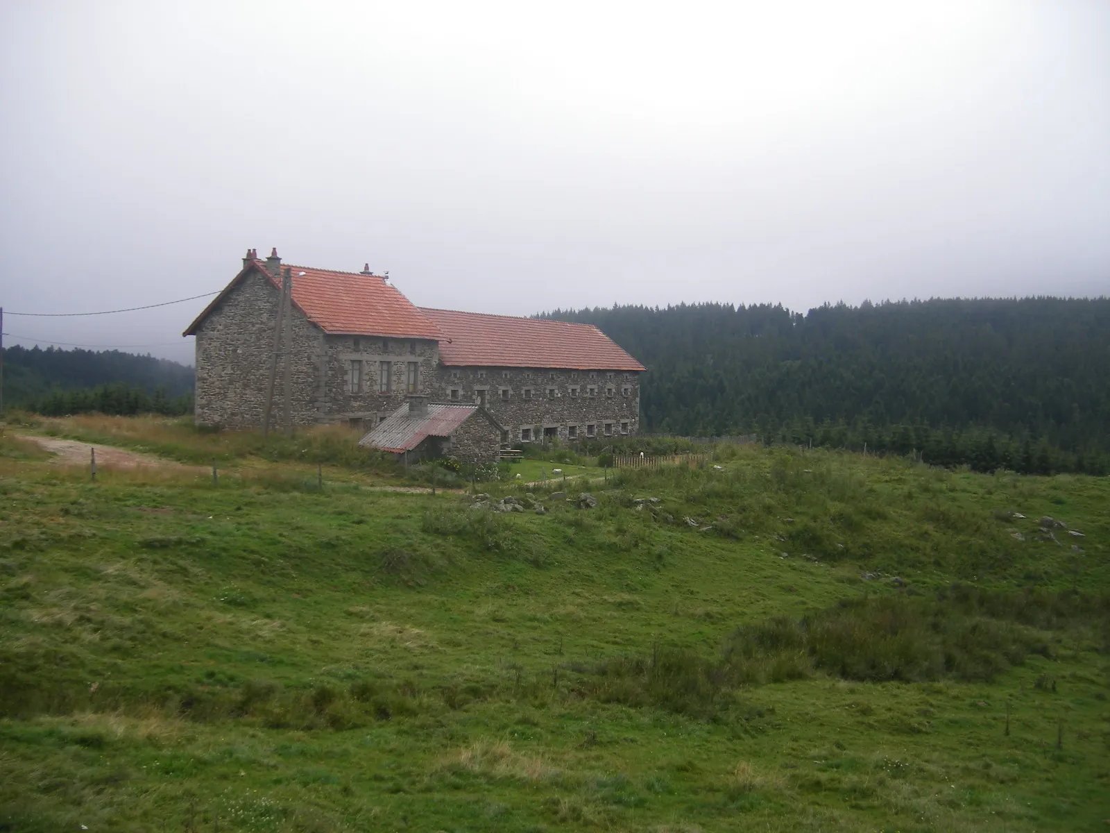 Photo showing: Western side of the Mt. Mouchet (commune Clavières)