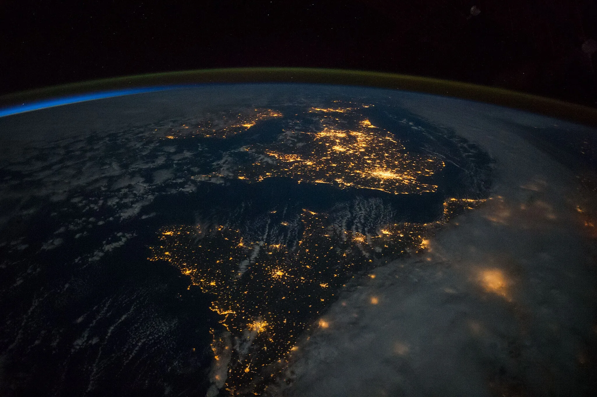 Photo showing: View of Earth taken during ISS Expedition 41.