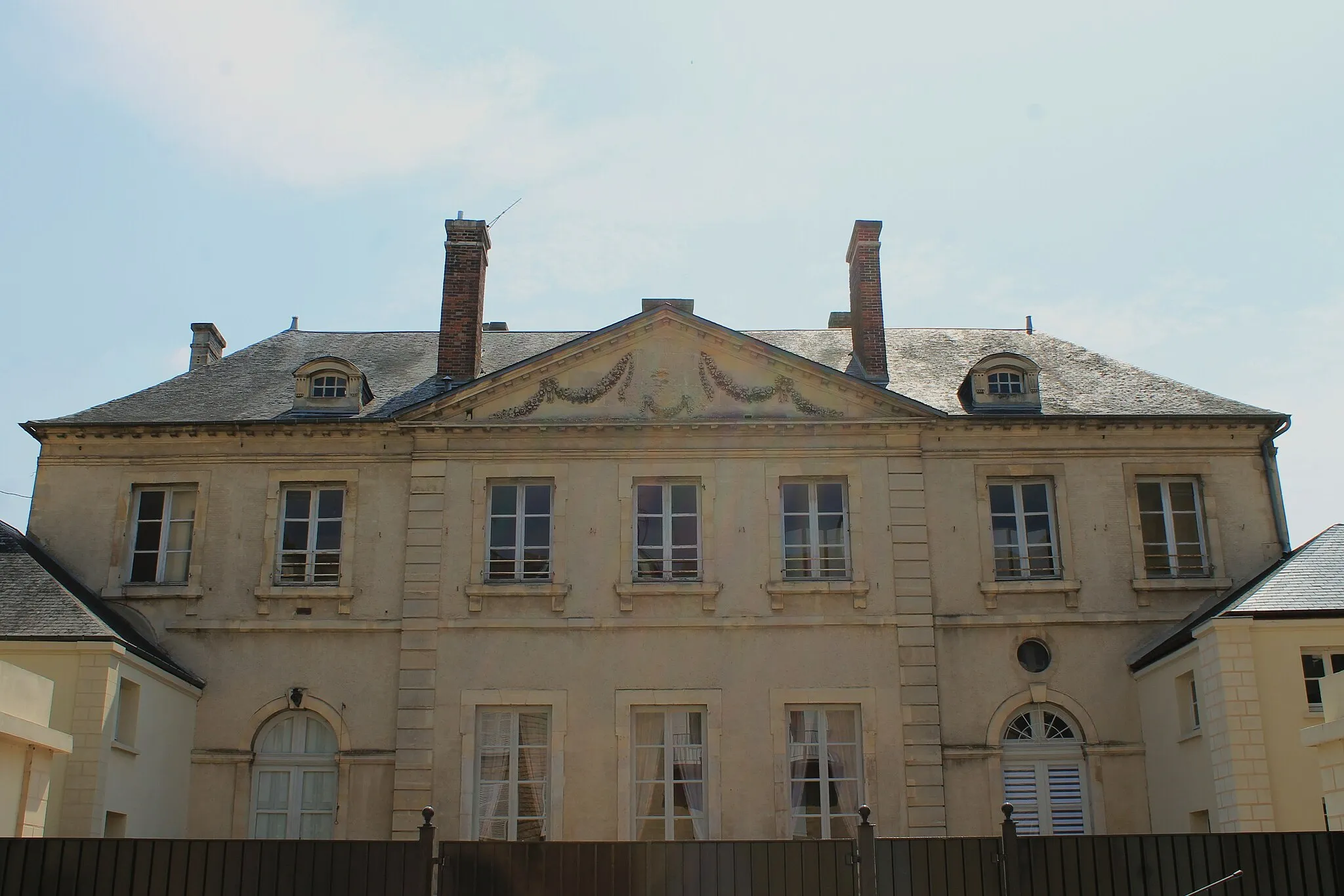 Photo showing: Hôtel Saint-Léonard au 12 rue Victor Hugo à Falaise (Calvados)