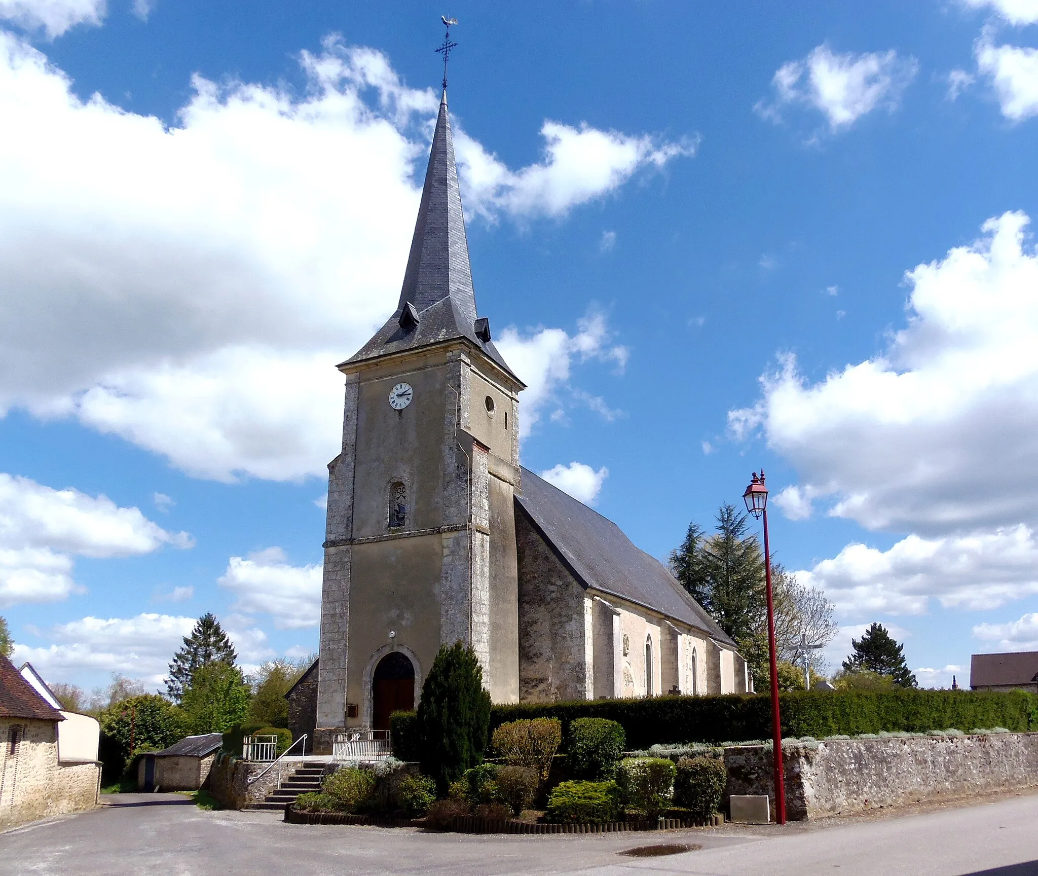 Photo showing: Montchevrel (Normandie, France). L'église Saint-Pierre.