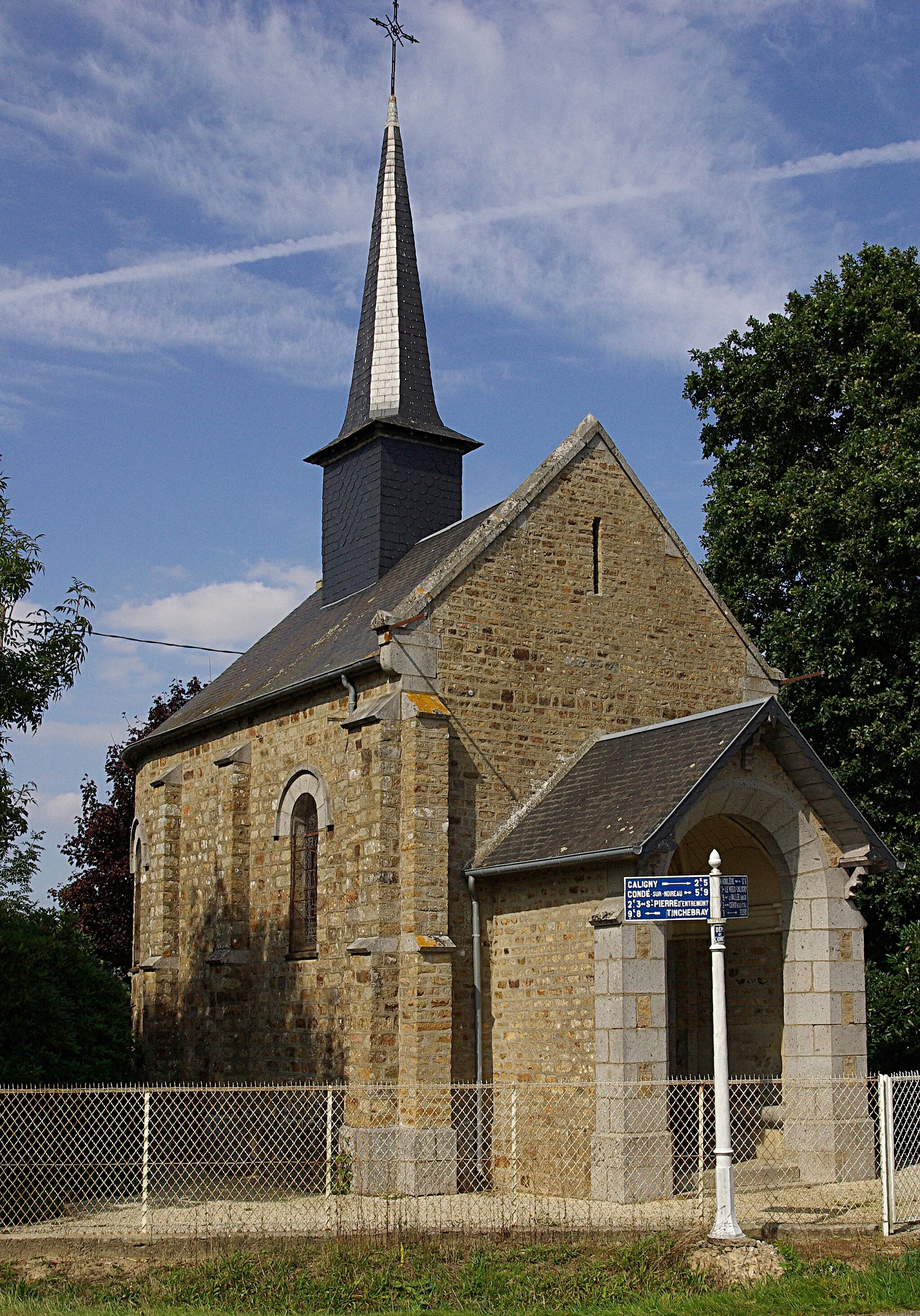 Photo showing: La chapelle Notre-Dame-du-Chêne à Caligny, Orne.