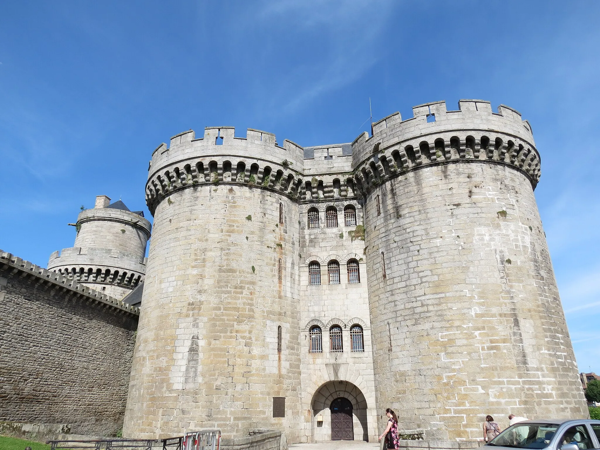 Photo showing: This building is classé au titre des monuments historiques de la France. It is indexed in the base Mérimée, a database of architectural heritage maintained by the French Ministry of Culture, under the reference PA00110691 .