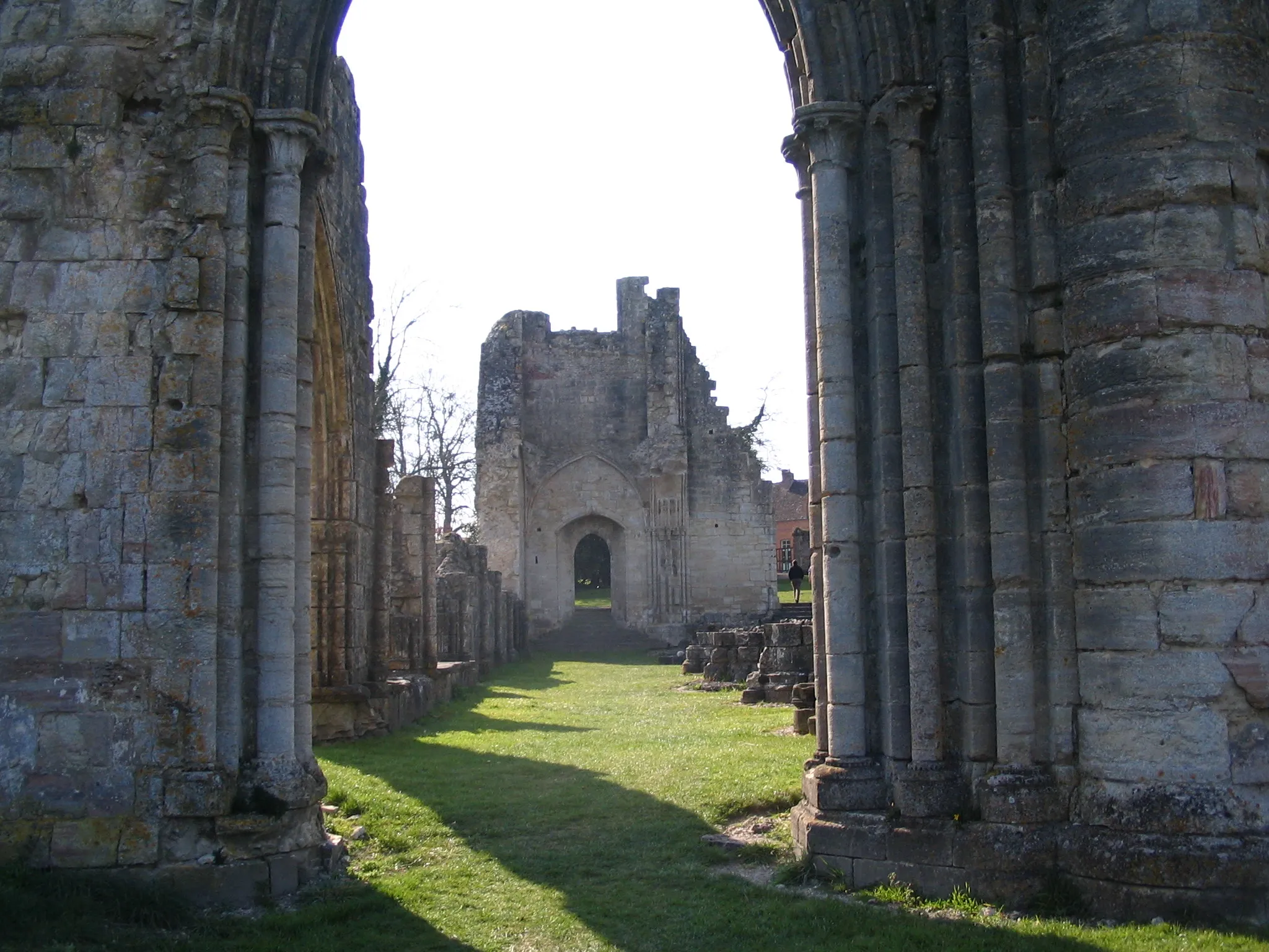 Photo showing: Ruines de l'abbaye Saint-Evroult-Notre-Dame-du-Bois (Orne, France).