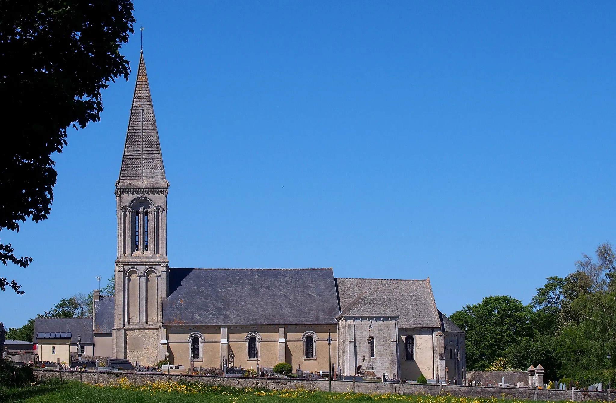 Photo showing: Guéron (Normandie, France). L'église Saint-Germain.