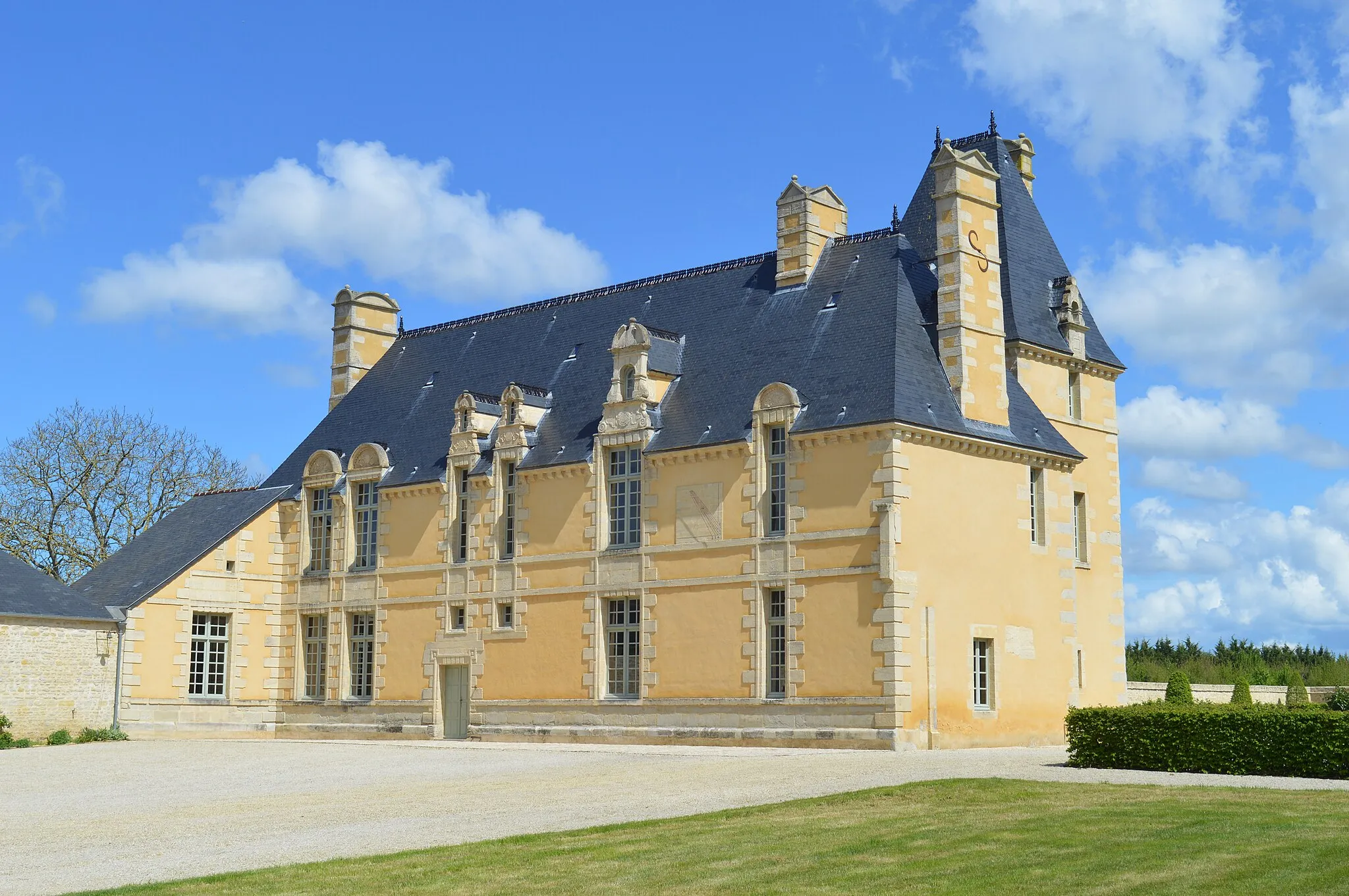 Photo showing: Vue ouest du manoir de Cremel