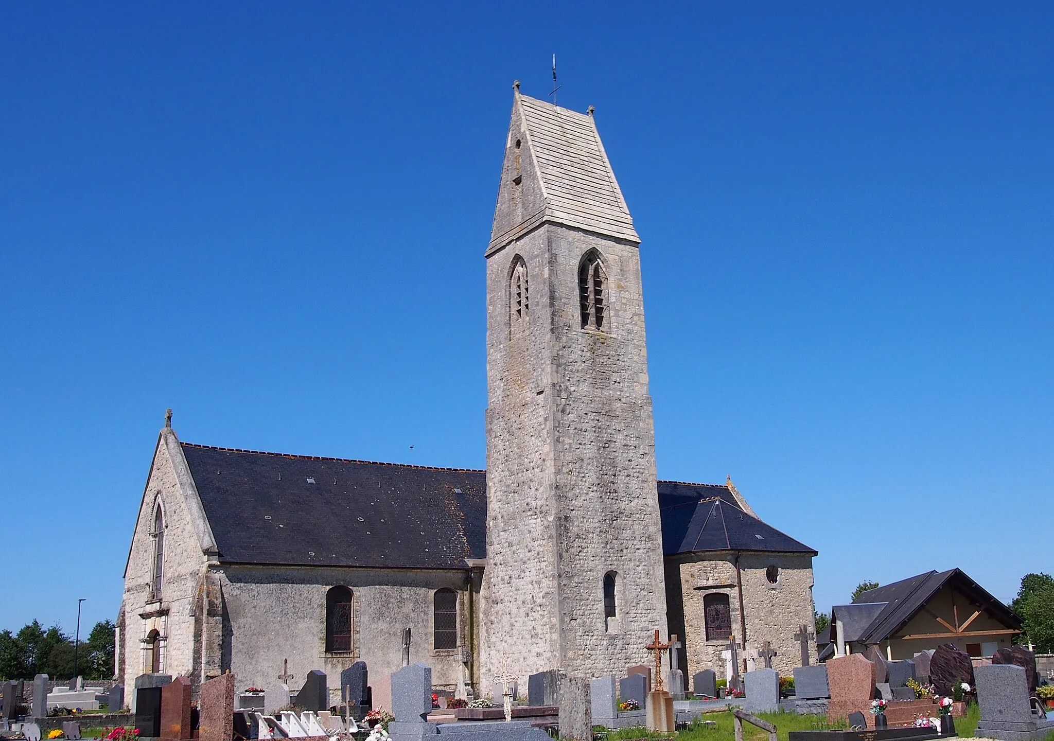 Photo showing: Monceaux-en-Bessin (Normandie, France). L'église Saint-Nicolas.