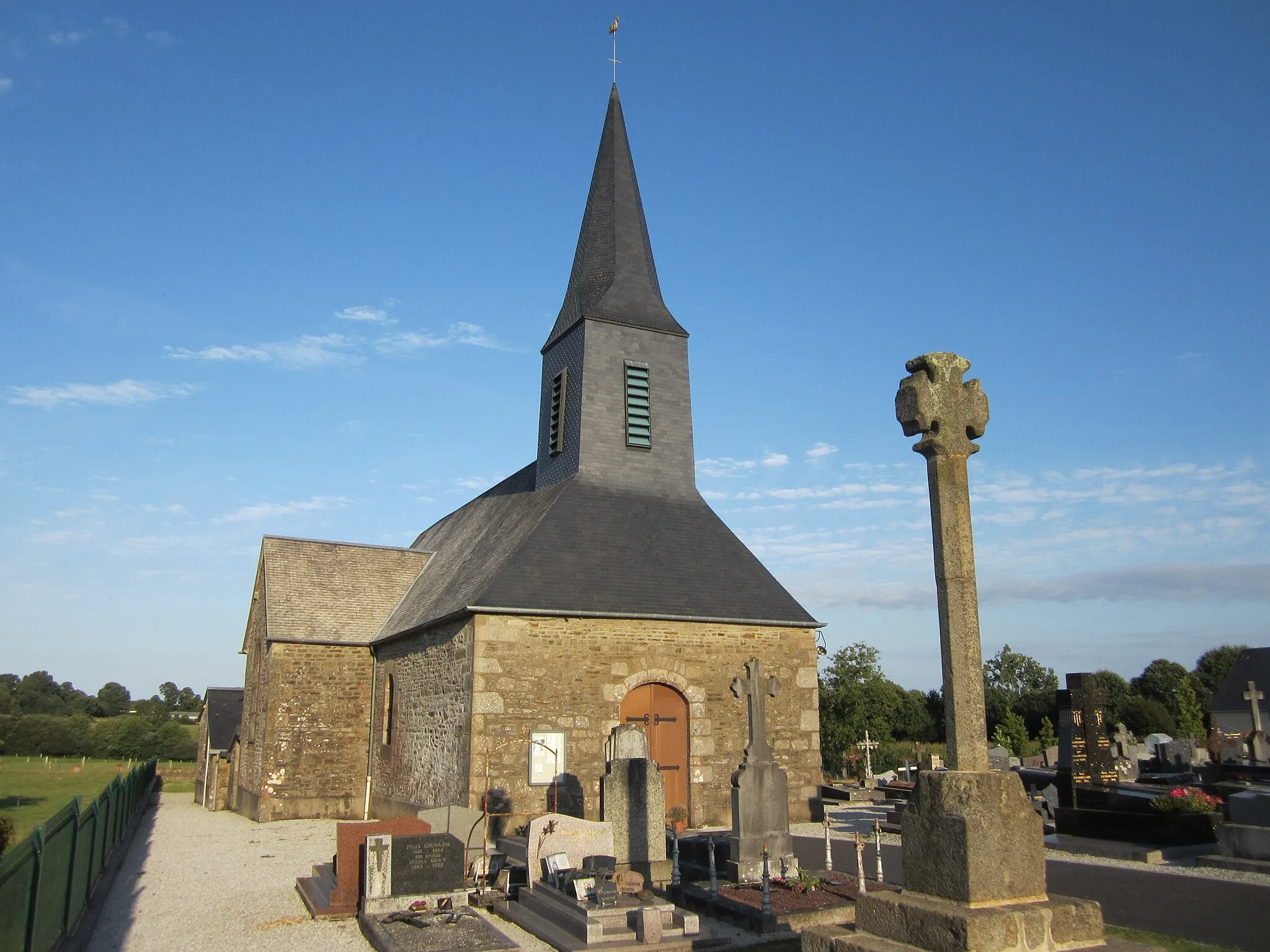 Photo showing: Naftel, Isigny-le-Buat, Manche