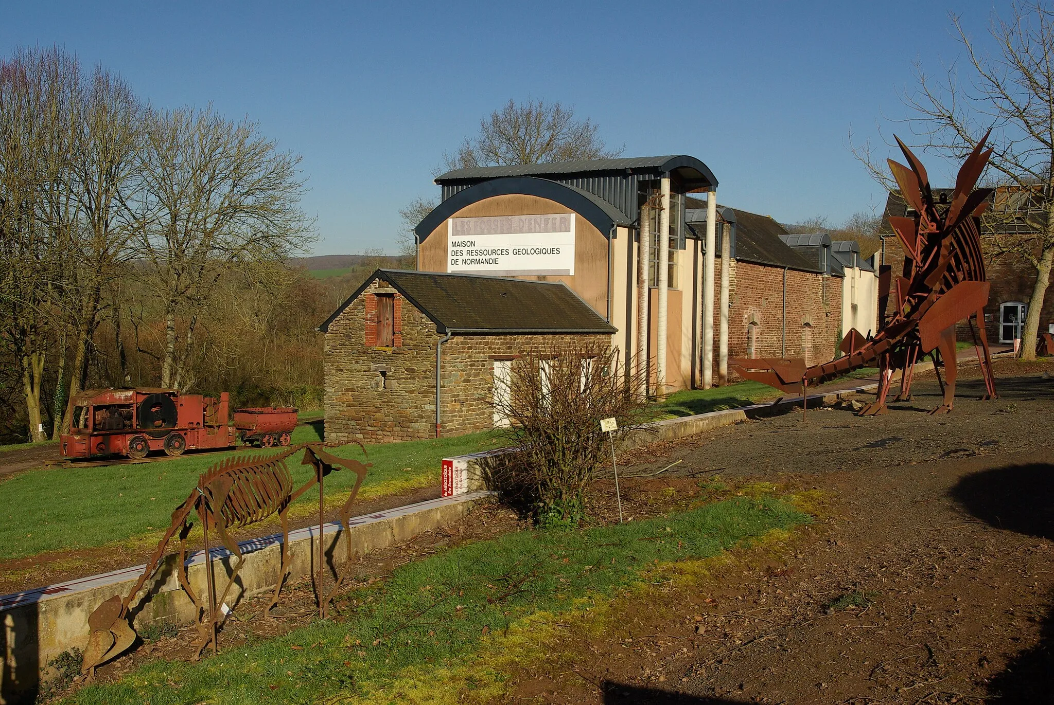 Photo showing: La maison des ressources géologiques Normandes à Saint-Rémy-sur-Orne, Calvados.