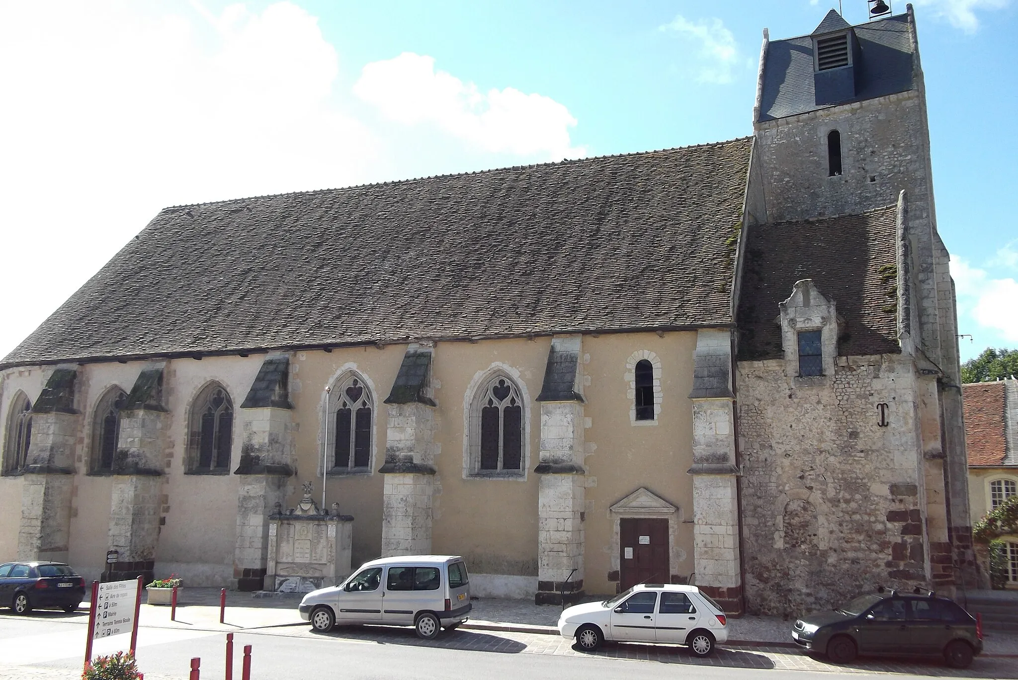 Photo showing: Eglise communale Saint-Medard de Saint-Mard-de-Réno