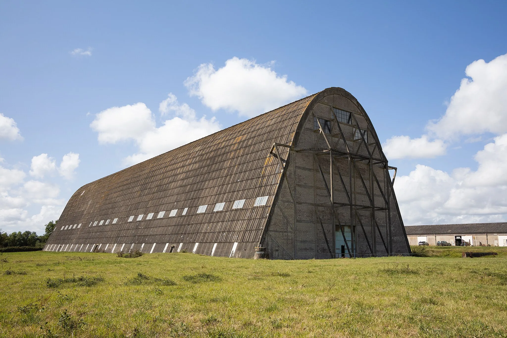 Photo showing: Exterior view of the airship hangar, looking west.