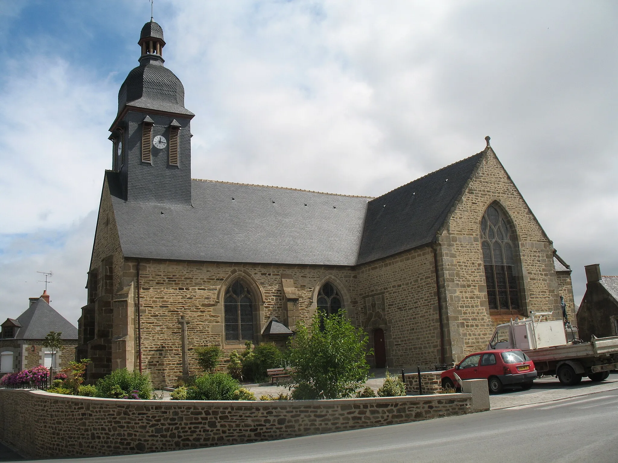 Photo showing: Church of La Chapelle-Janson.