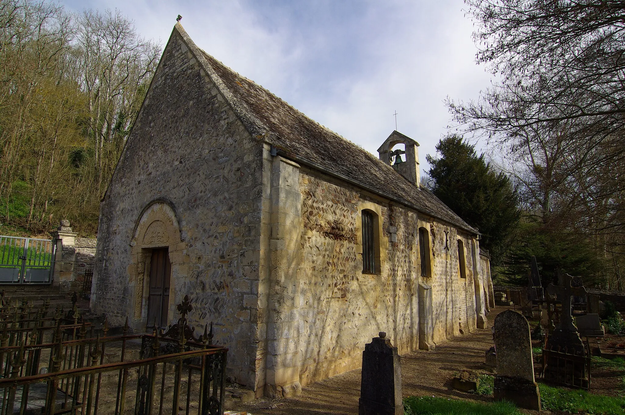 Photo showing: L'église St Martin à Bully.