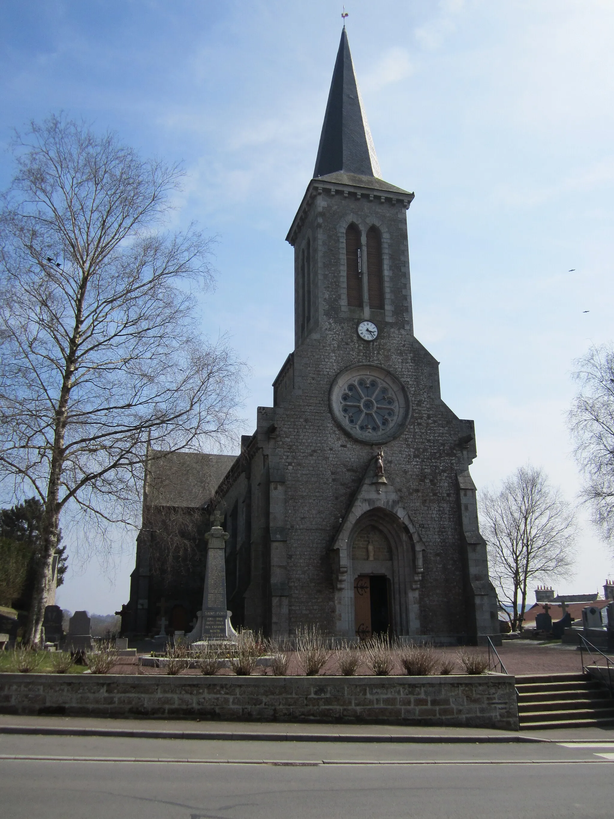 Photo showing: église Saint-Pair de fr:Saint-Pois
