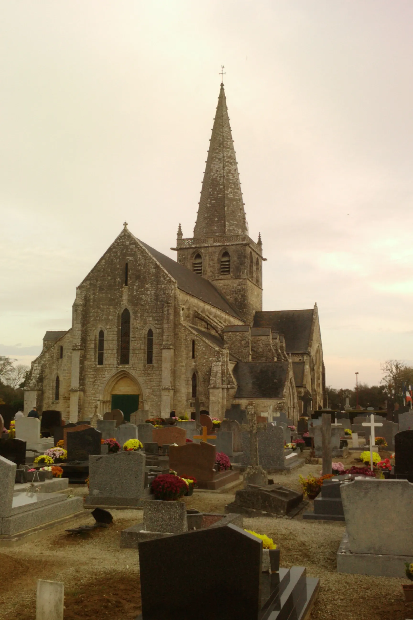 Photo showing: Église Saint-Candide de fr:Picauville (13e ; 15e ; 17e)