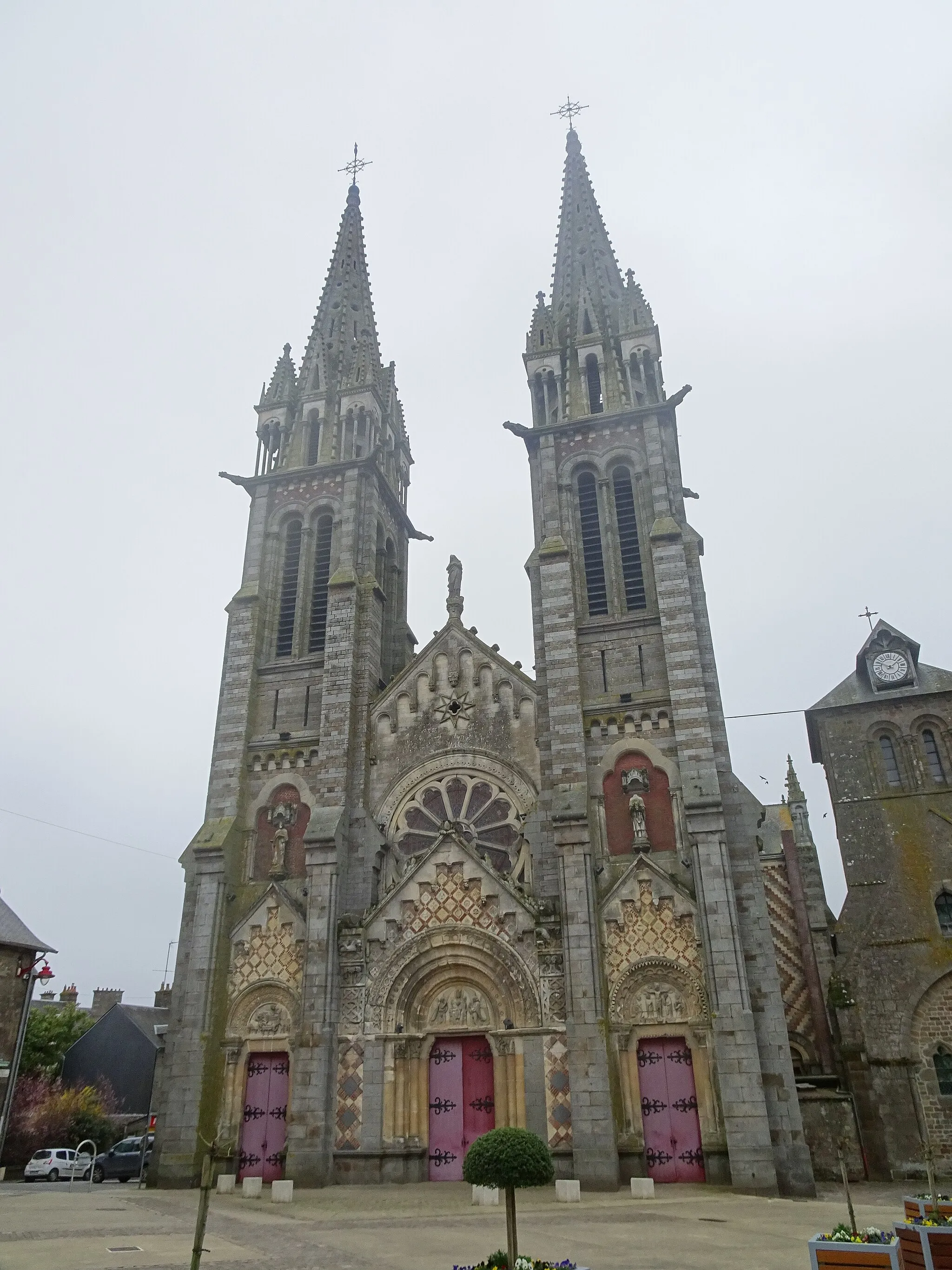 Photo showing: Églises de La Ferté-Macé